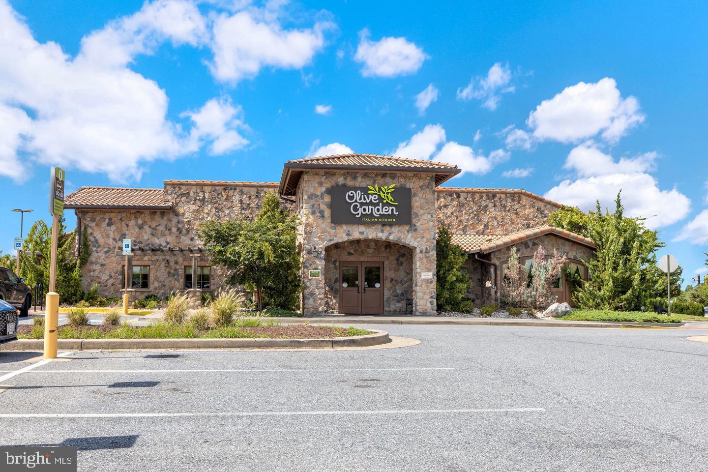 VILLAGES OF DORCHESTER - Residential