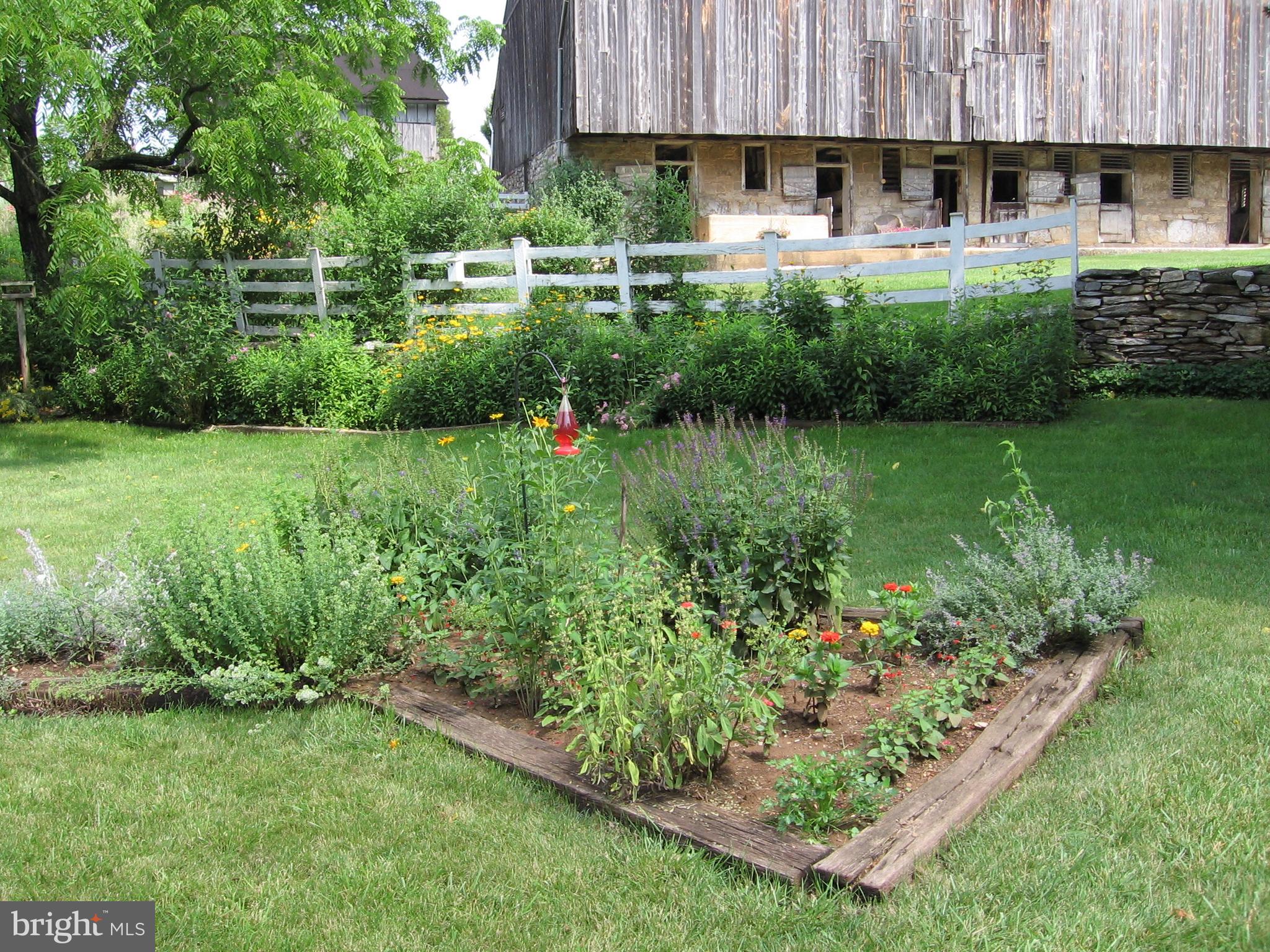 KEEDYSVILLE - Residential