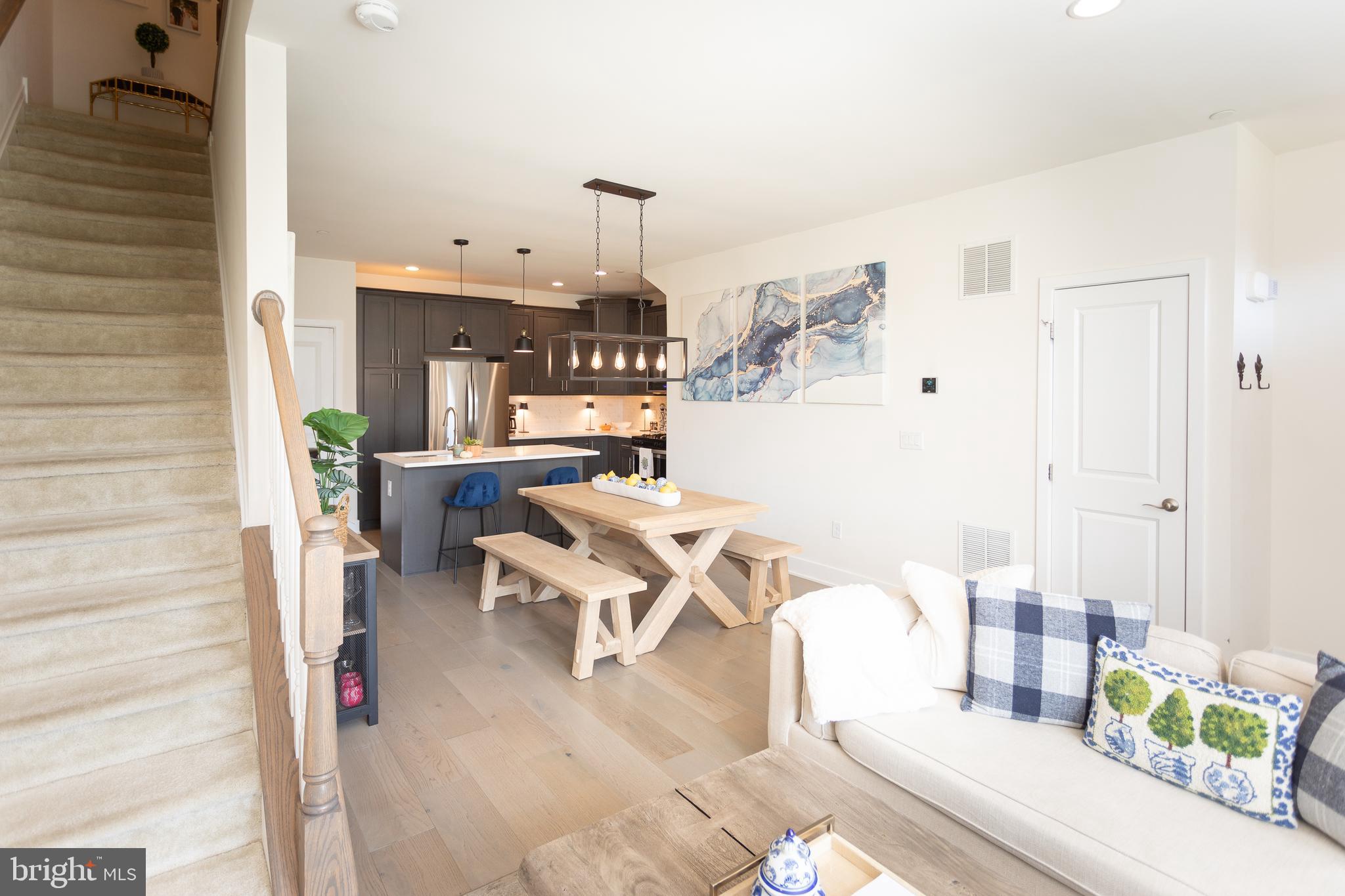 1103 LAKEVIEW COURT 56L