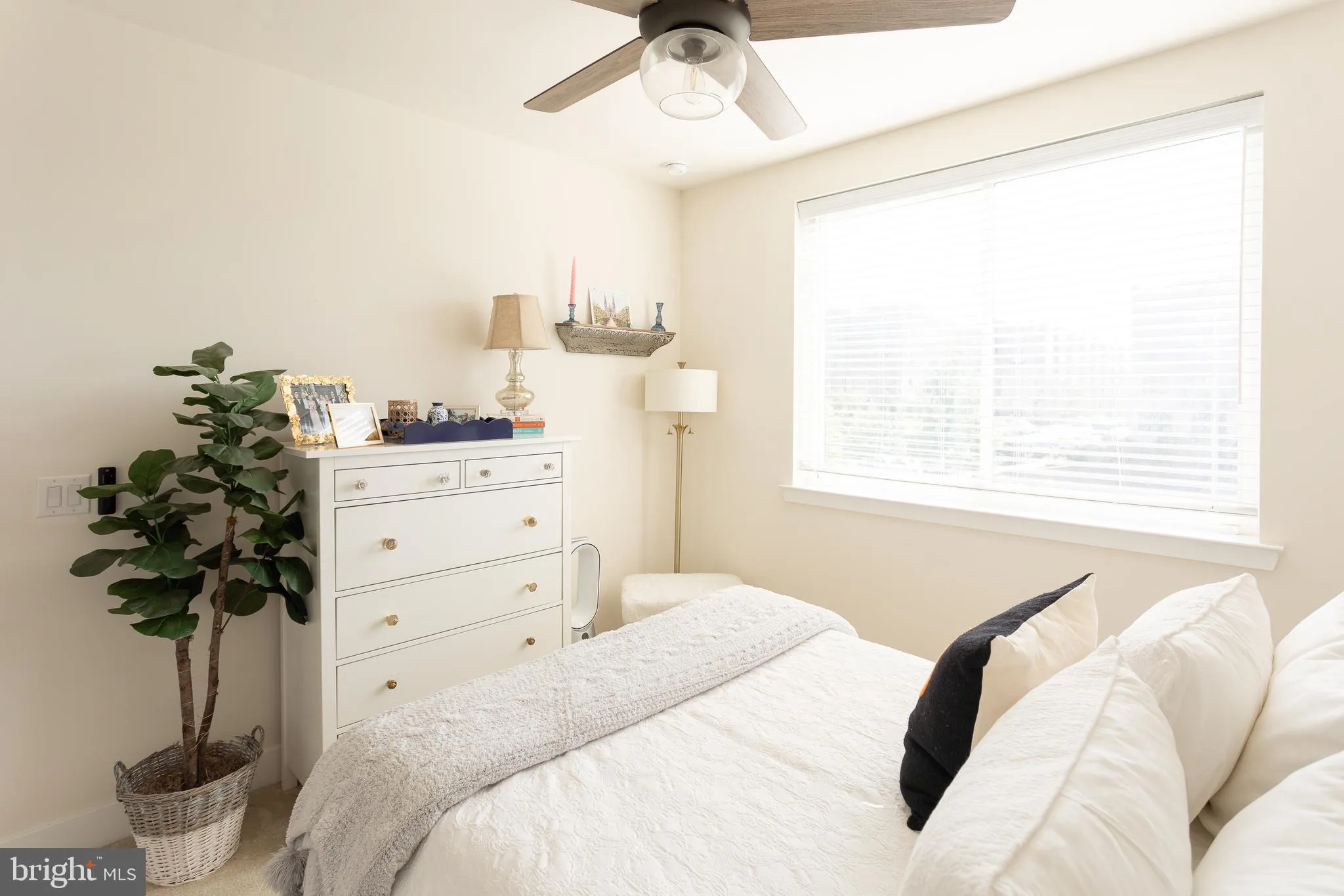 King Of Prussia, Pennsylvania 19406, United States, 3 Bedrooms Bedrooms, ,4 BathroomsBathrooms,Residential,Pending,214195