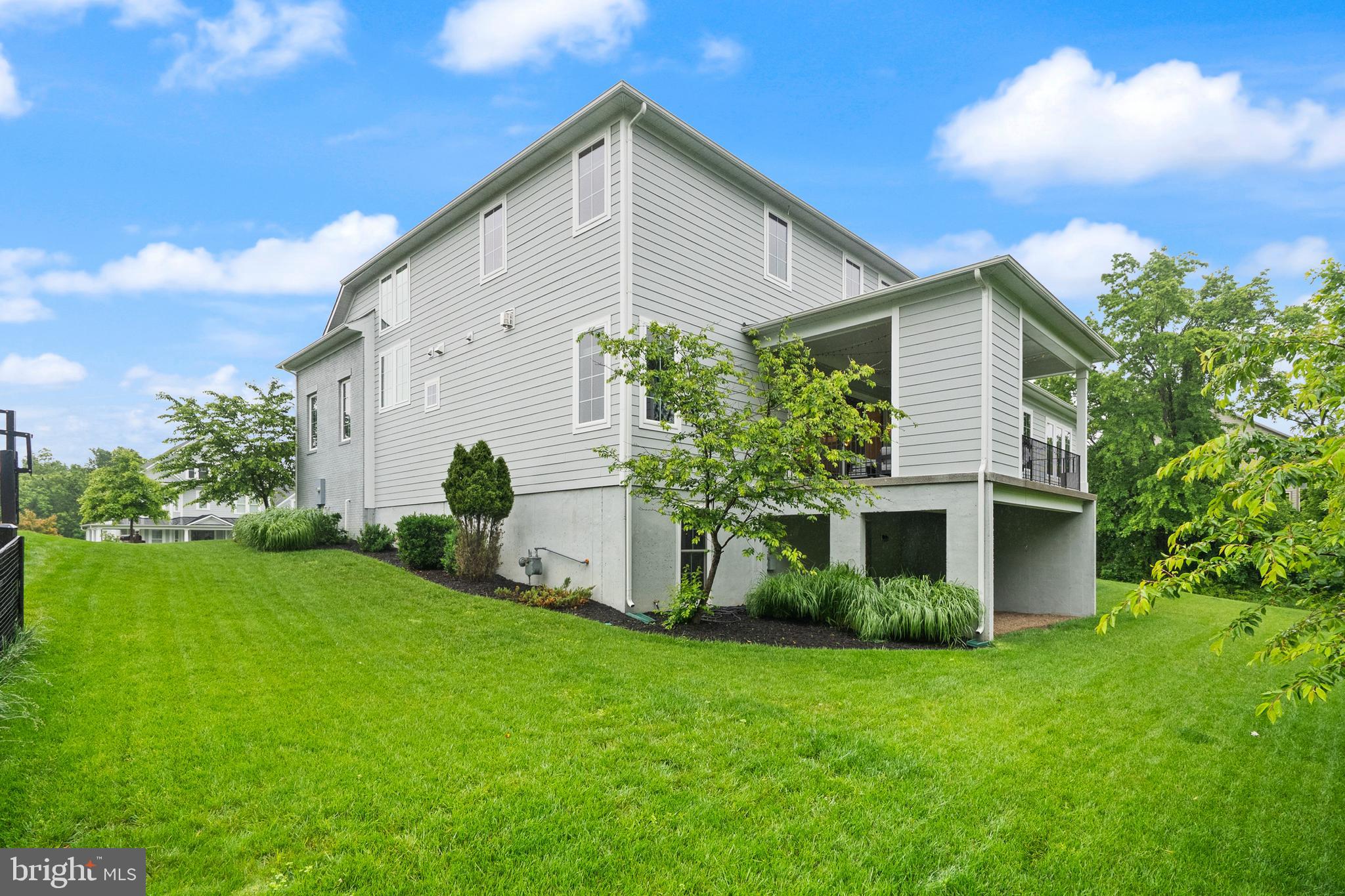 GREENS SOUTH AT WILLOWSF - Residential