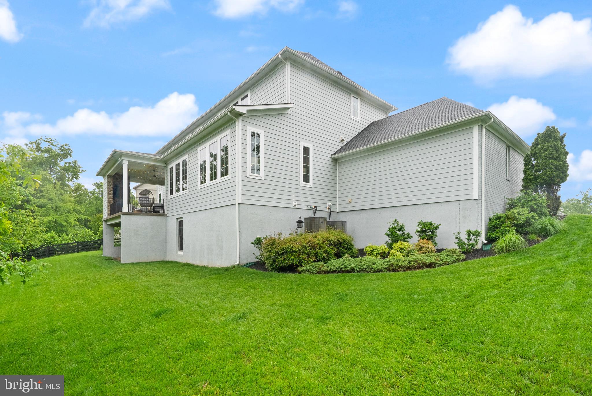 GREENS SOUTH AT WILLOWSF - Residential