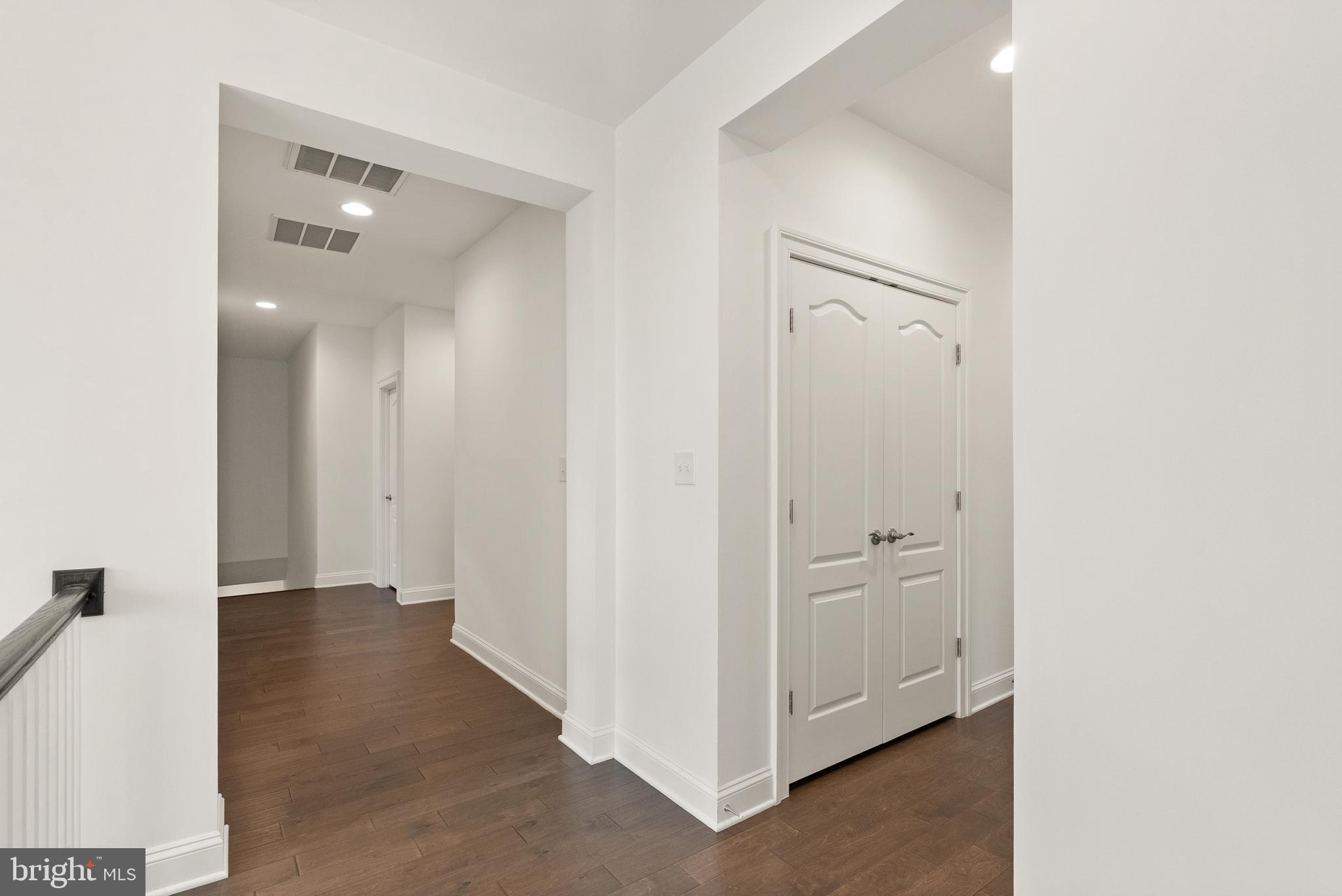 GREENS SOUTH AT WILLOWSF - Residential