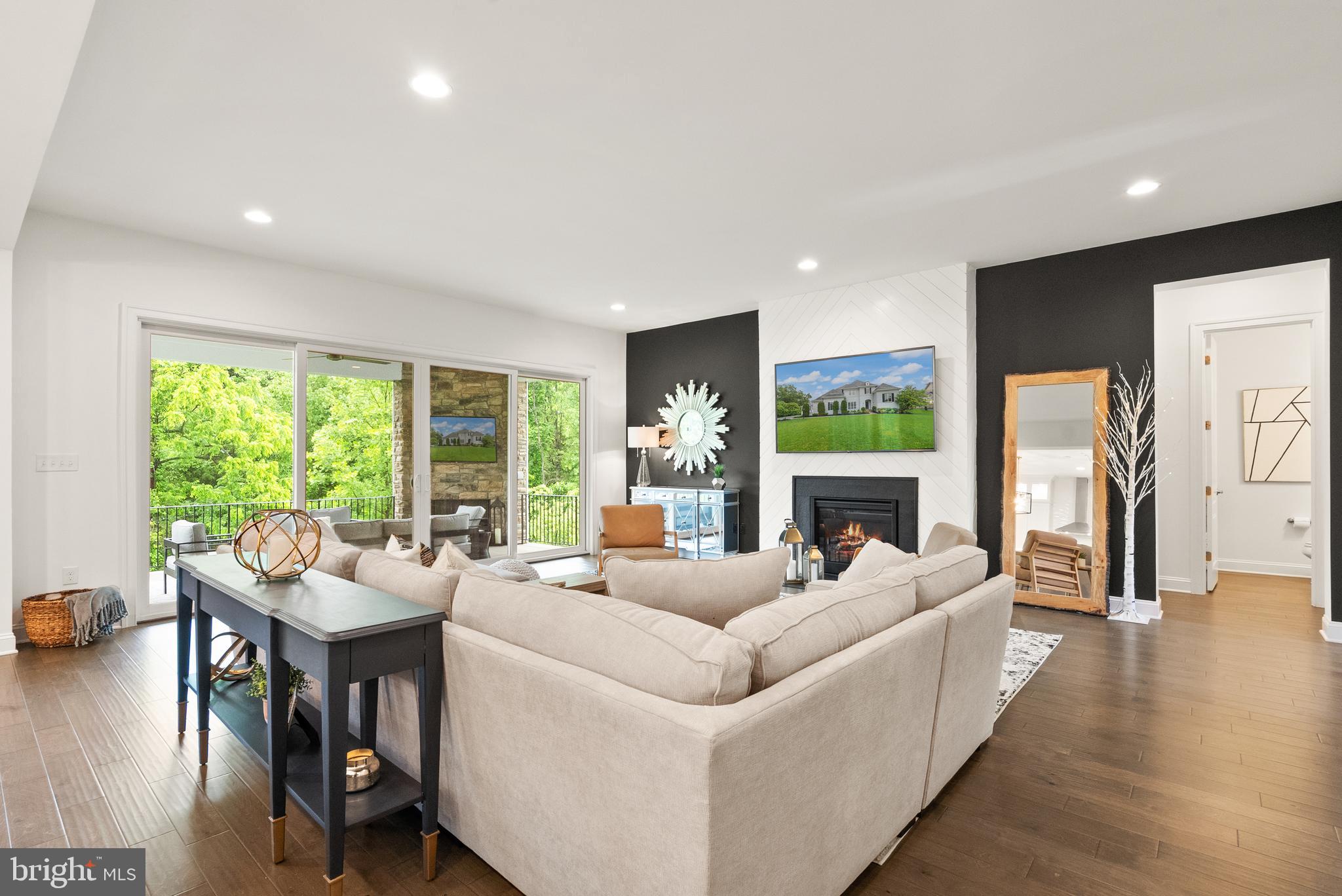 GREENS SOUTH AT WILLOWSF - Residential