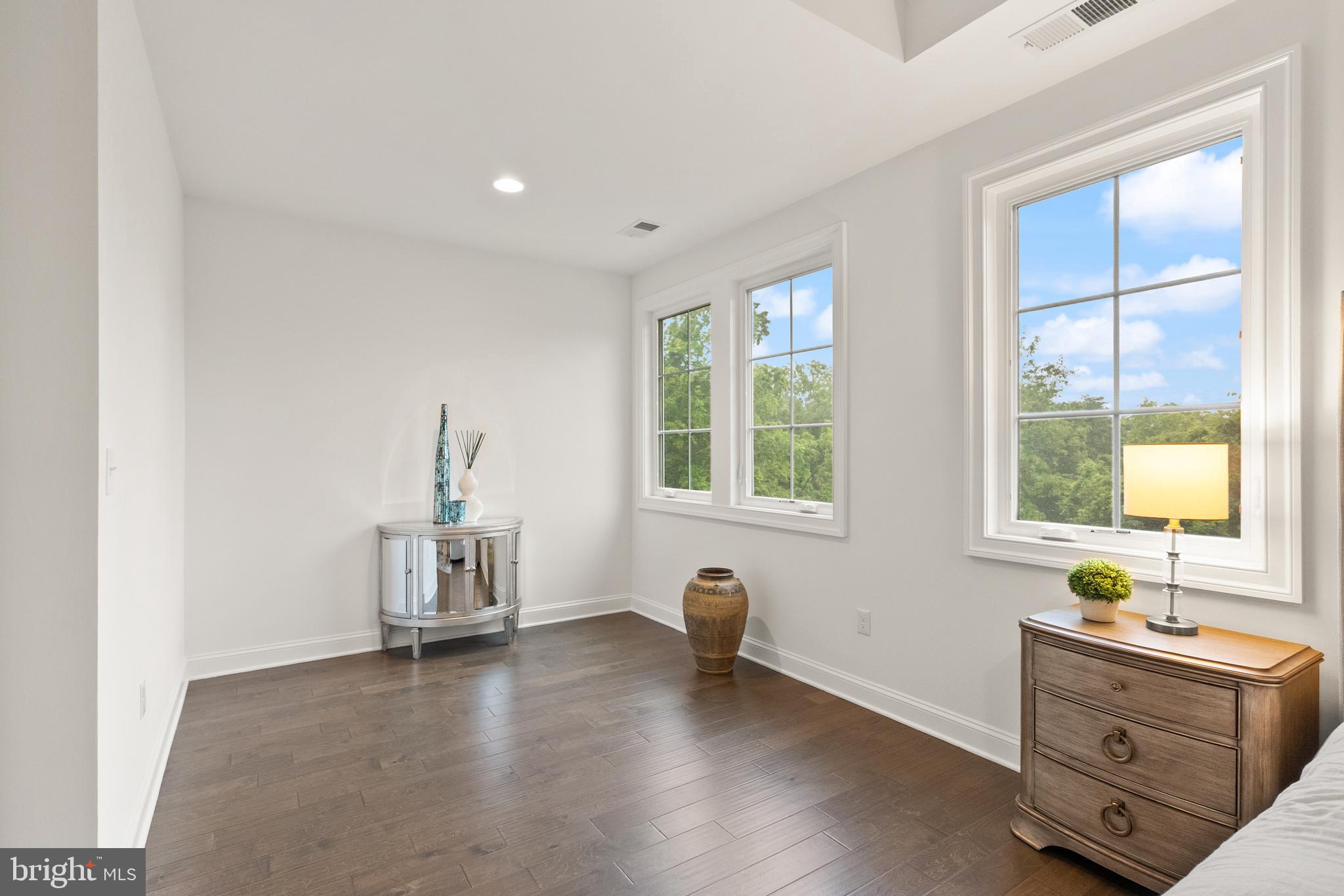 GREENS SOUTH AT WILLOWSF - Residential