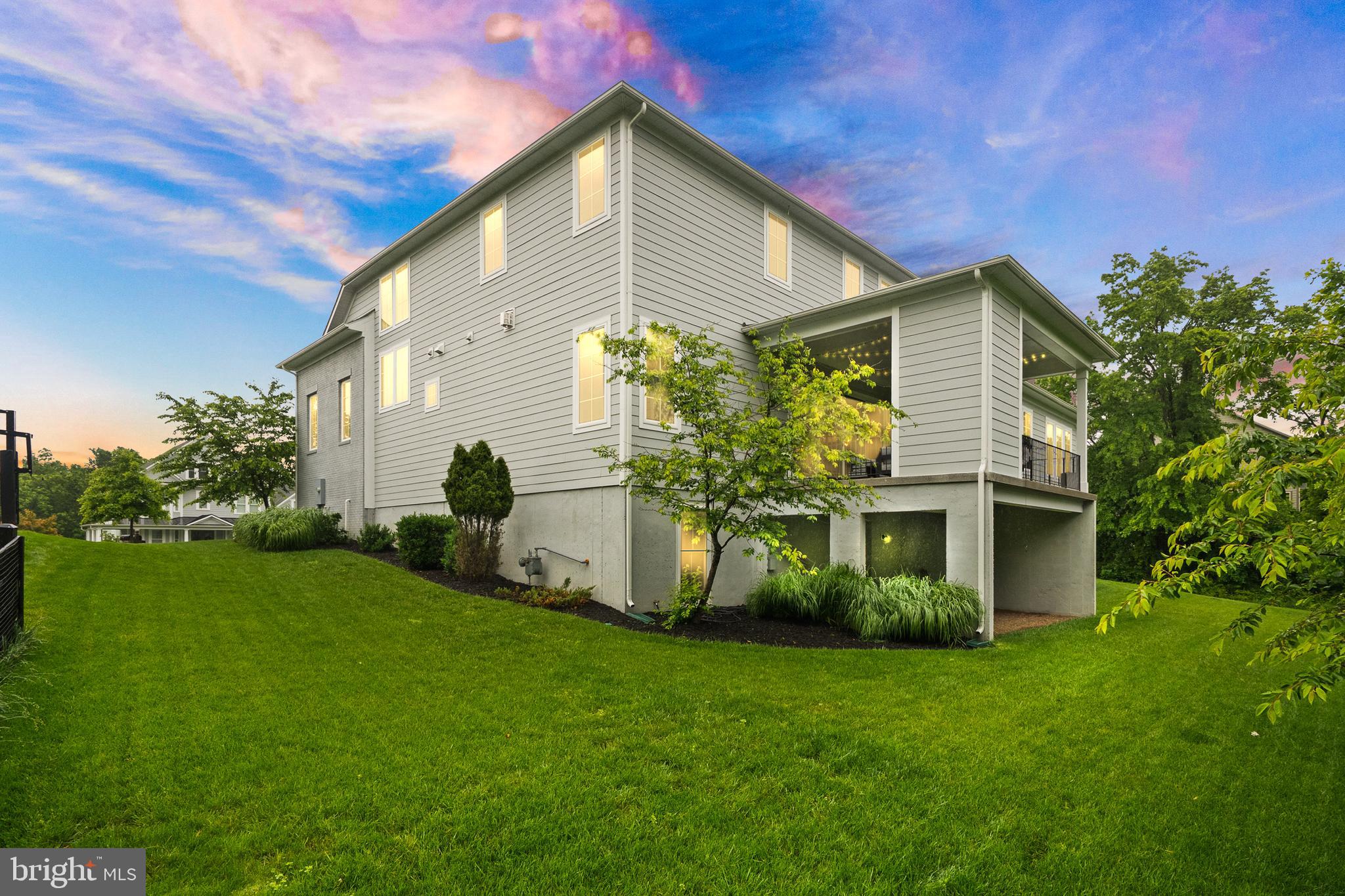 GREENS SOUTH AT WILLOWSF - Residential