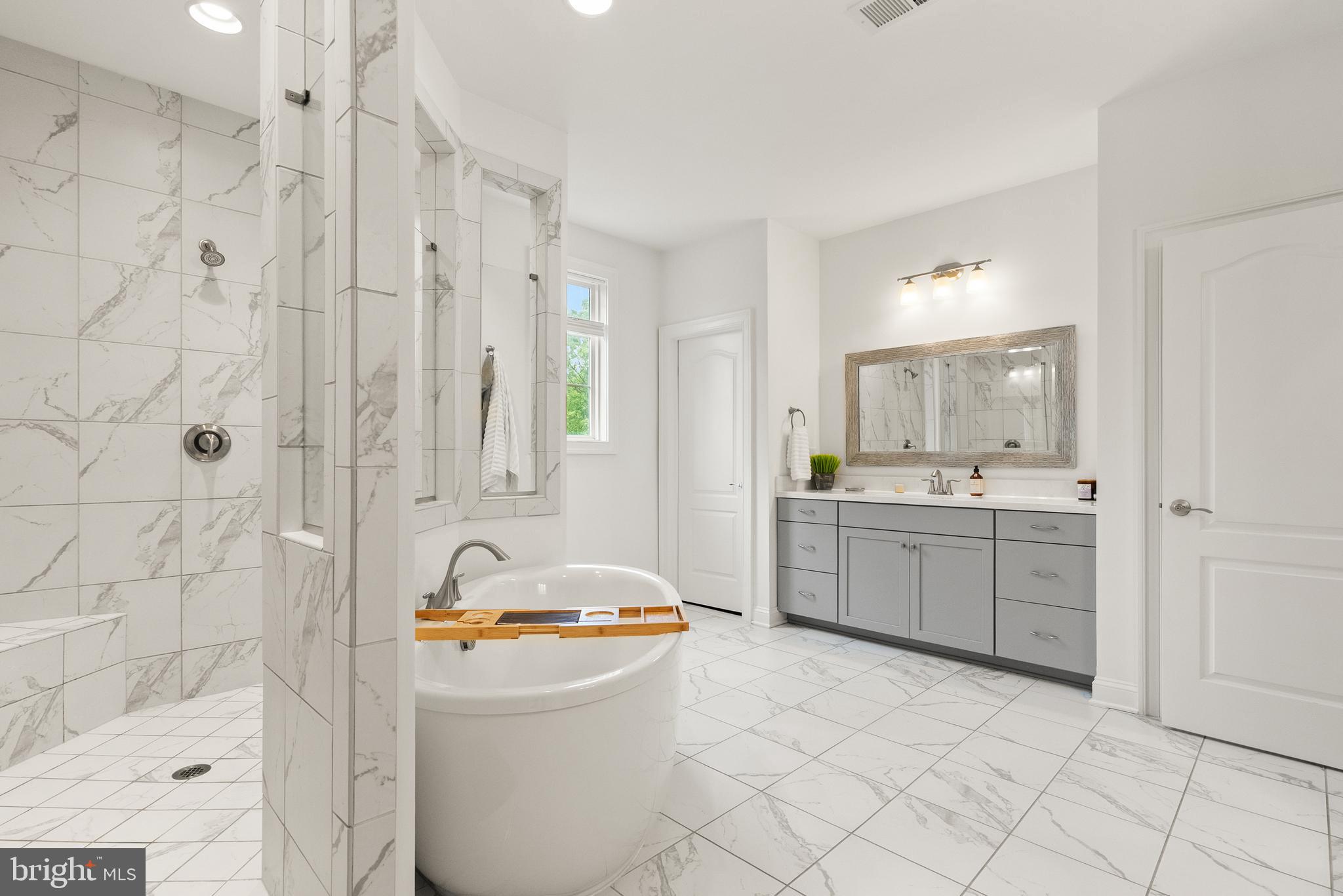 GREENS SOUTH AT WILLOWSF - Residential