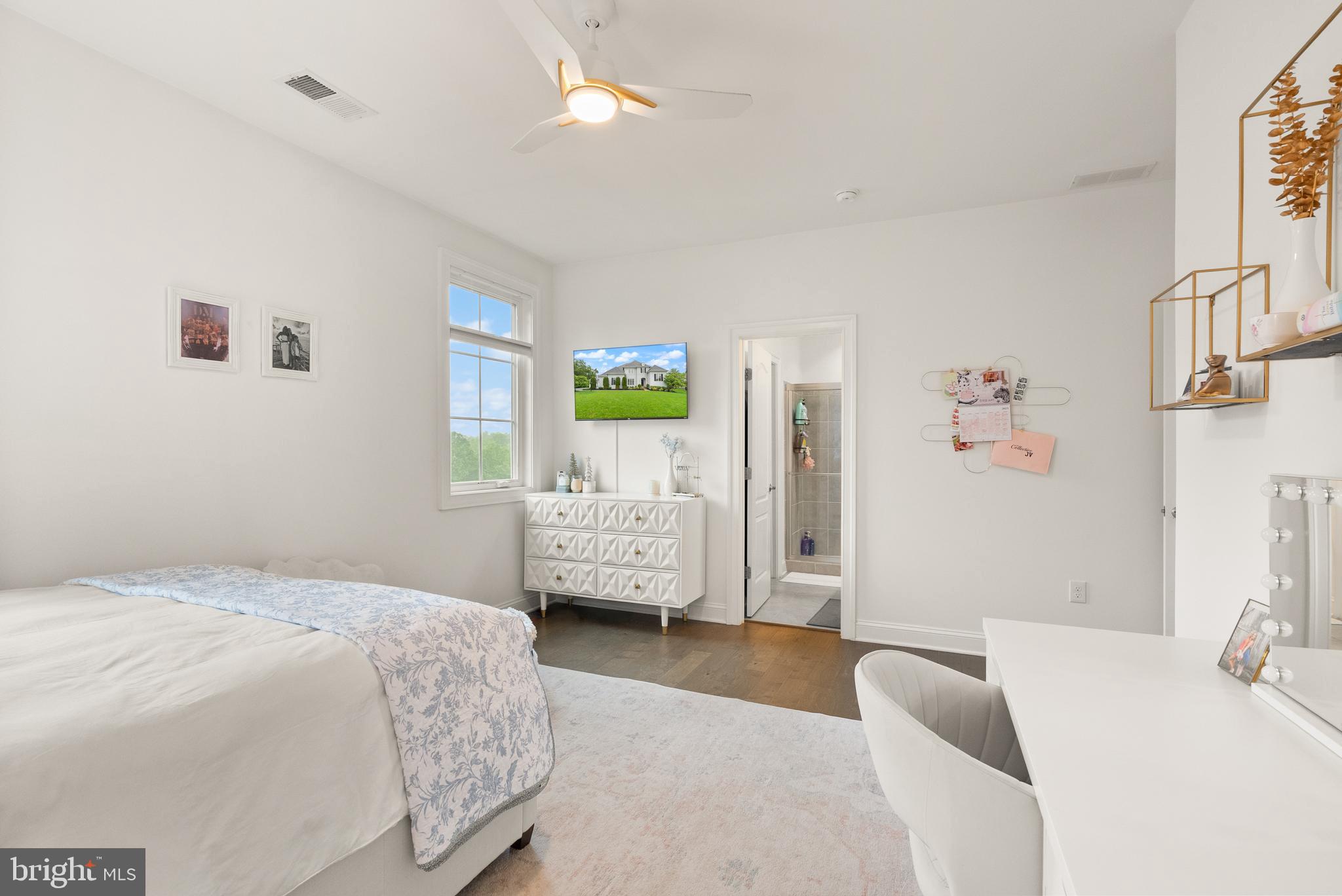 GREENS SOUTH AT WILLOWSF - Residential