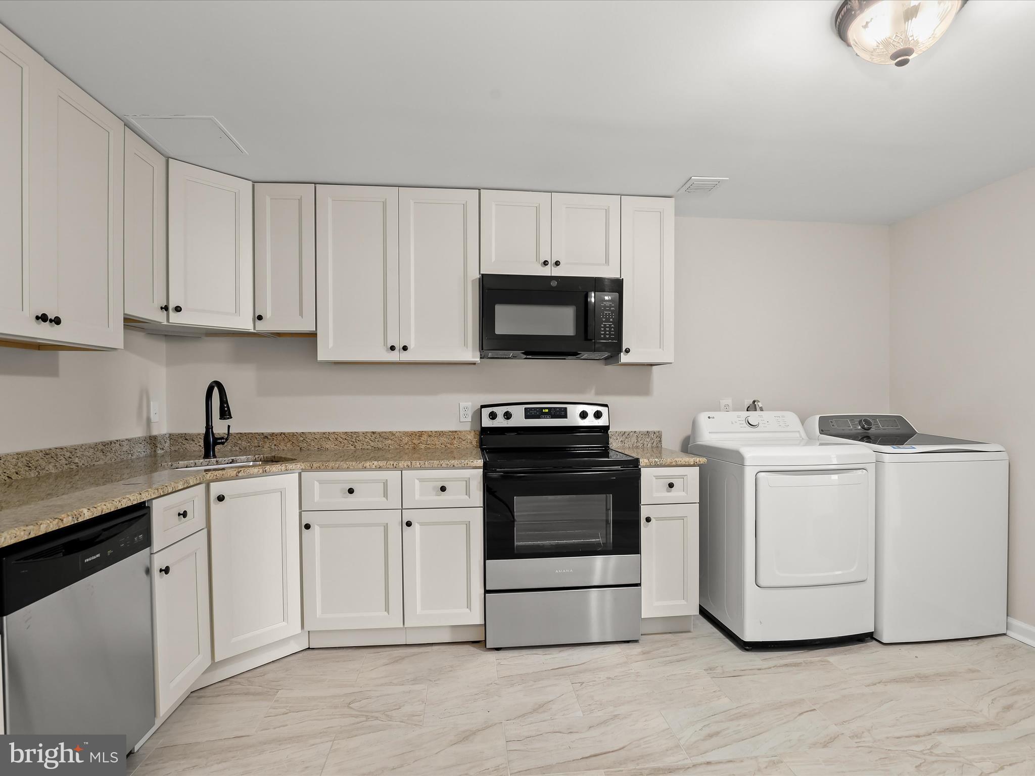 PENTHOUSE CONDOMINIUMS - Residential