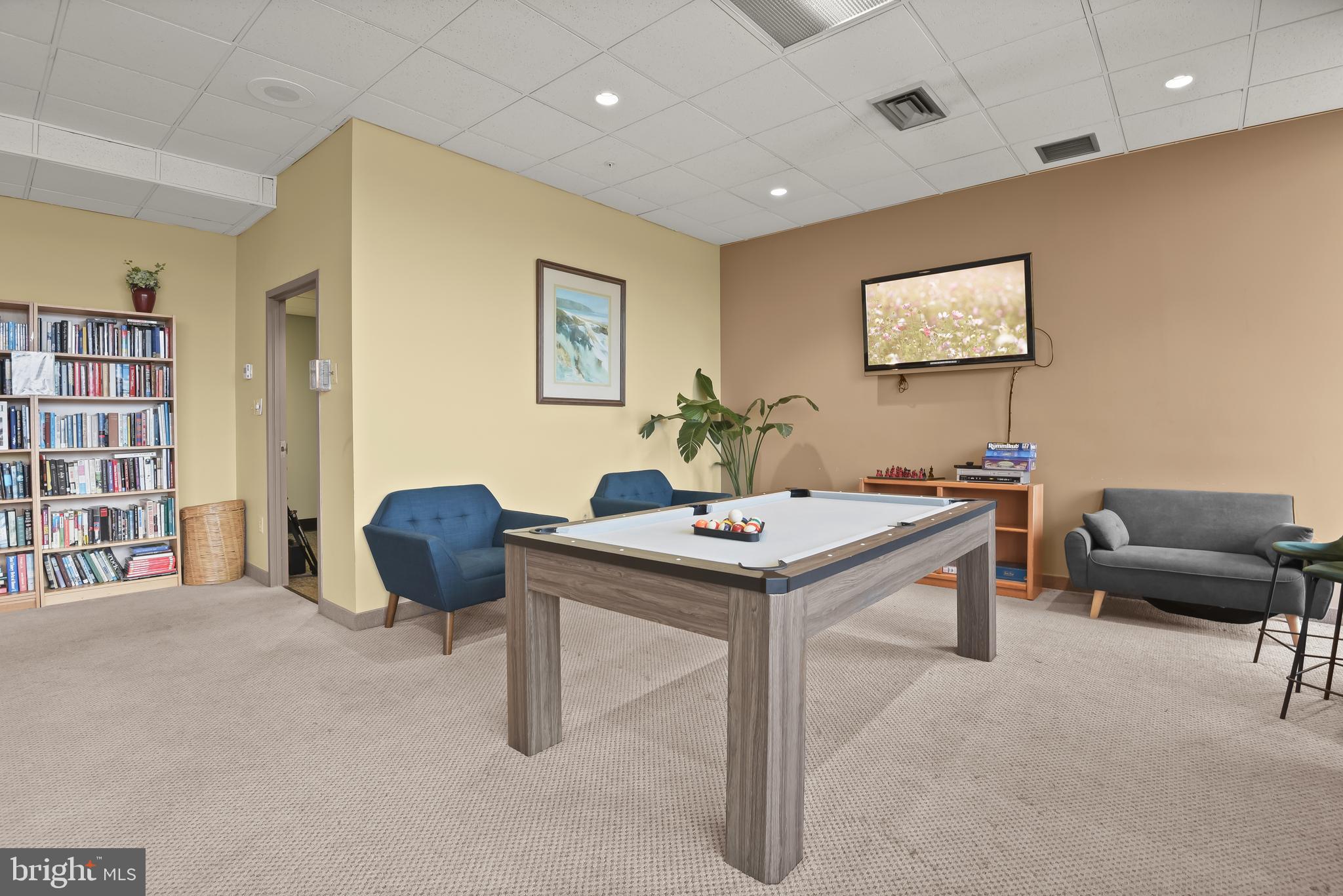 PENTHOUSE CONDOMINIUMS - Residential