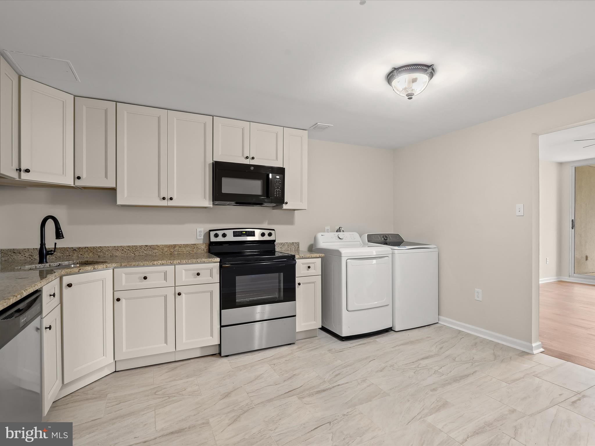 PENTHOUSE CONDOMINIUMS - Residential