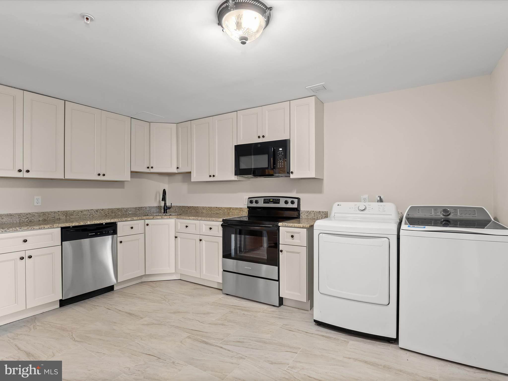 PENTHOUSE CONDOMINIUMS - Residential