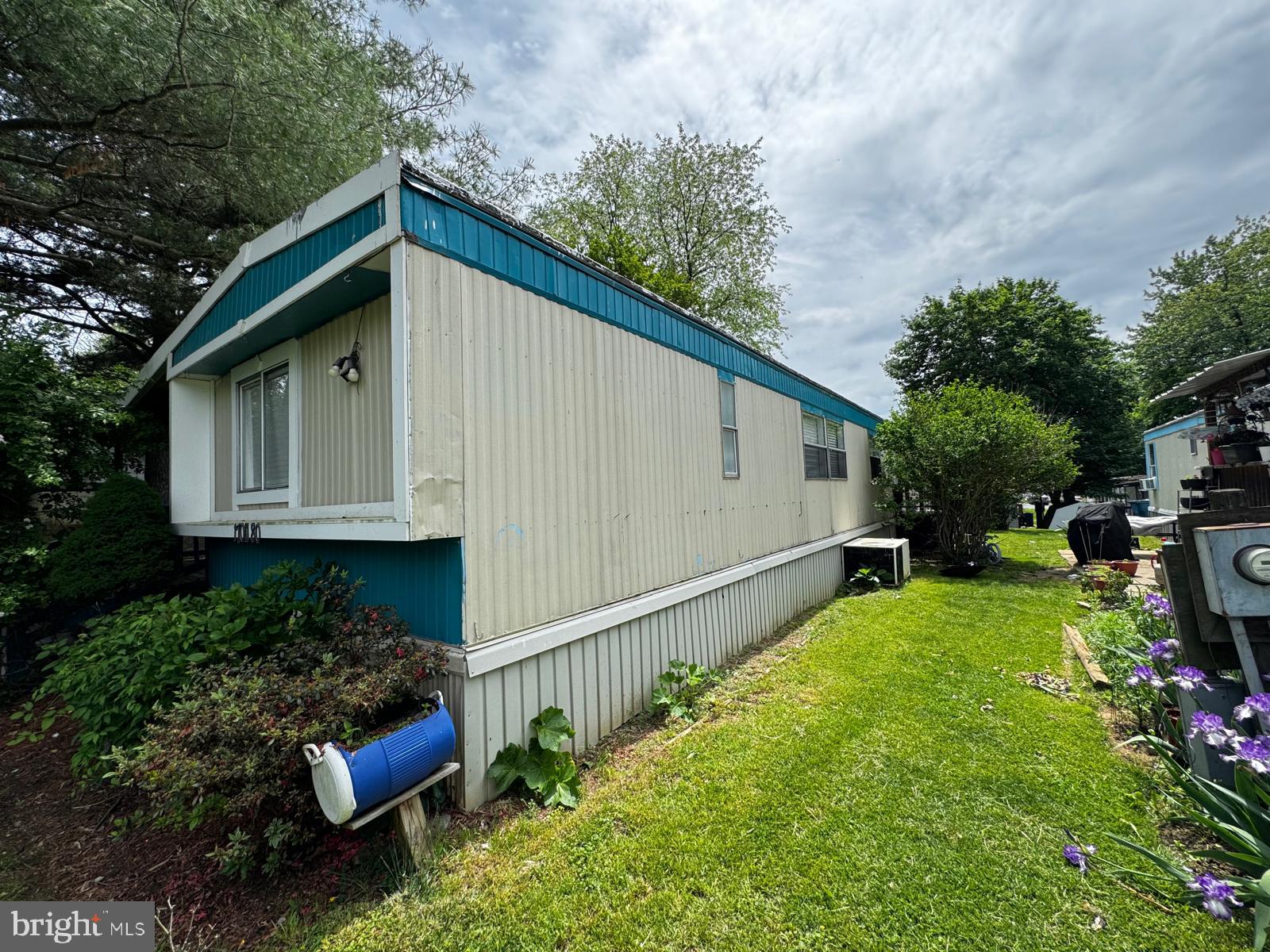 17011 OAKLEIGH WAY