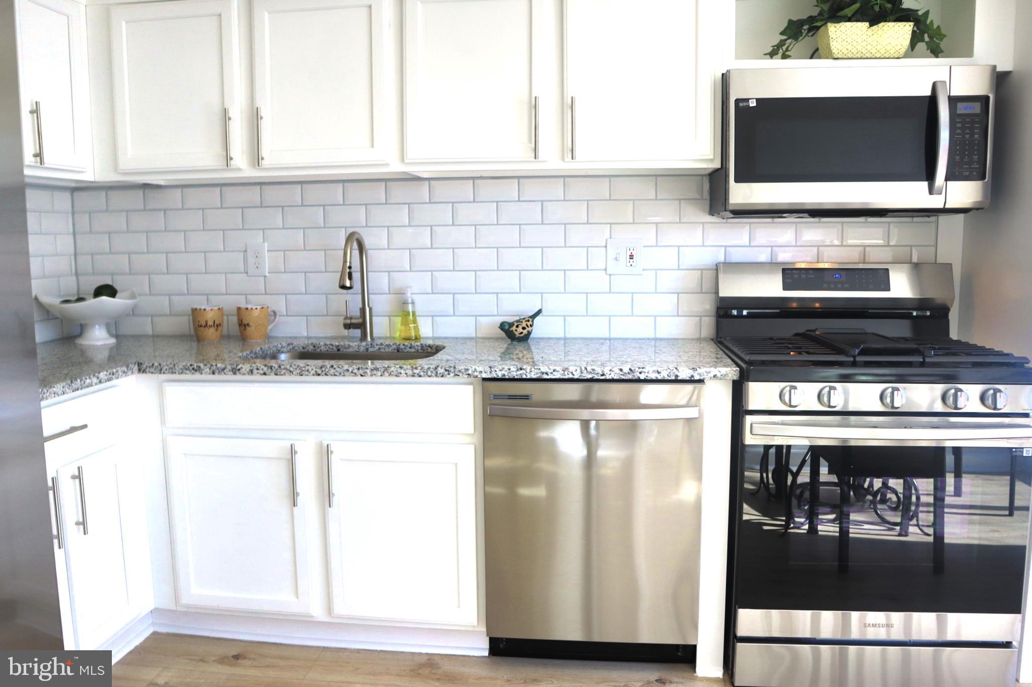 LAYTONIA - Residential