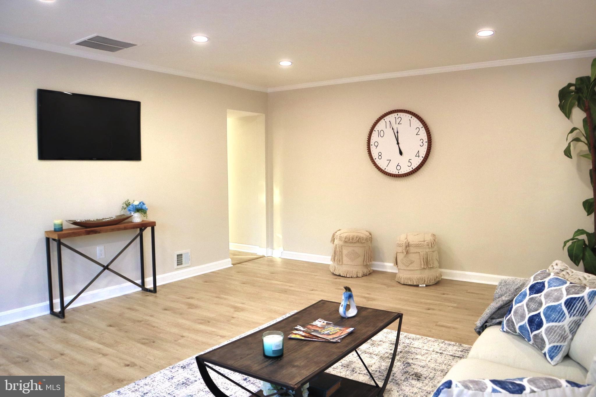 LAYTONIA - Residential