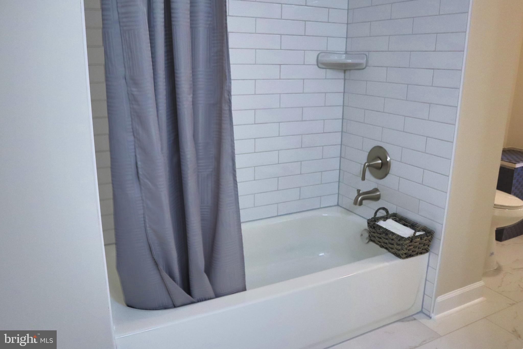 LAYTONIA - Residential