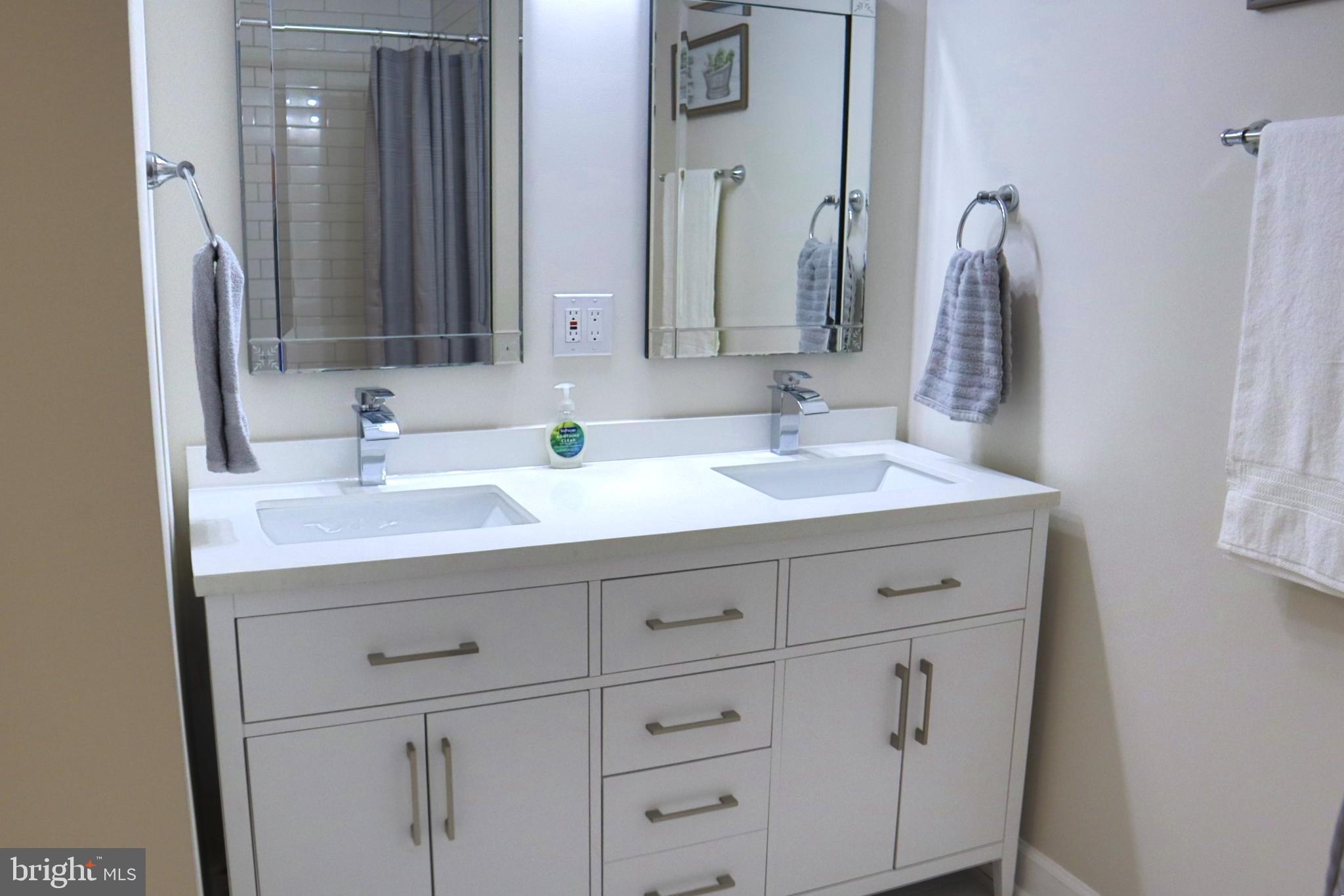 LAYTONIA - Residential