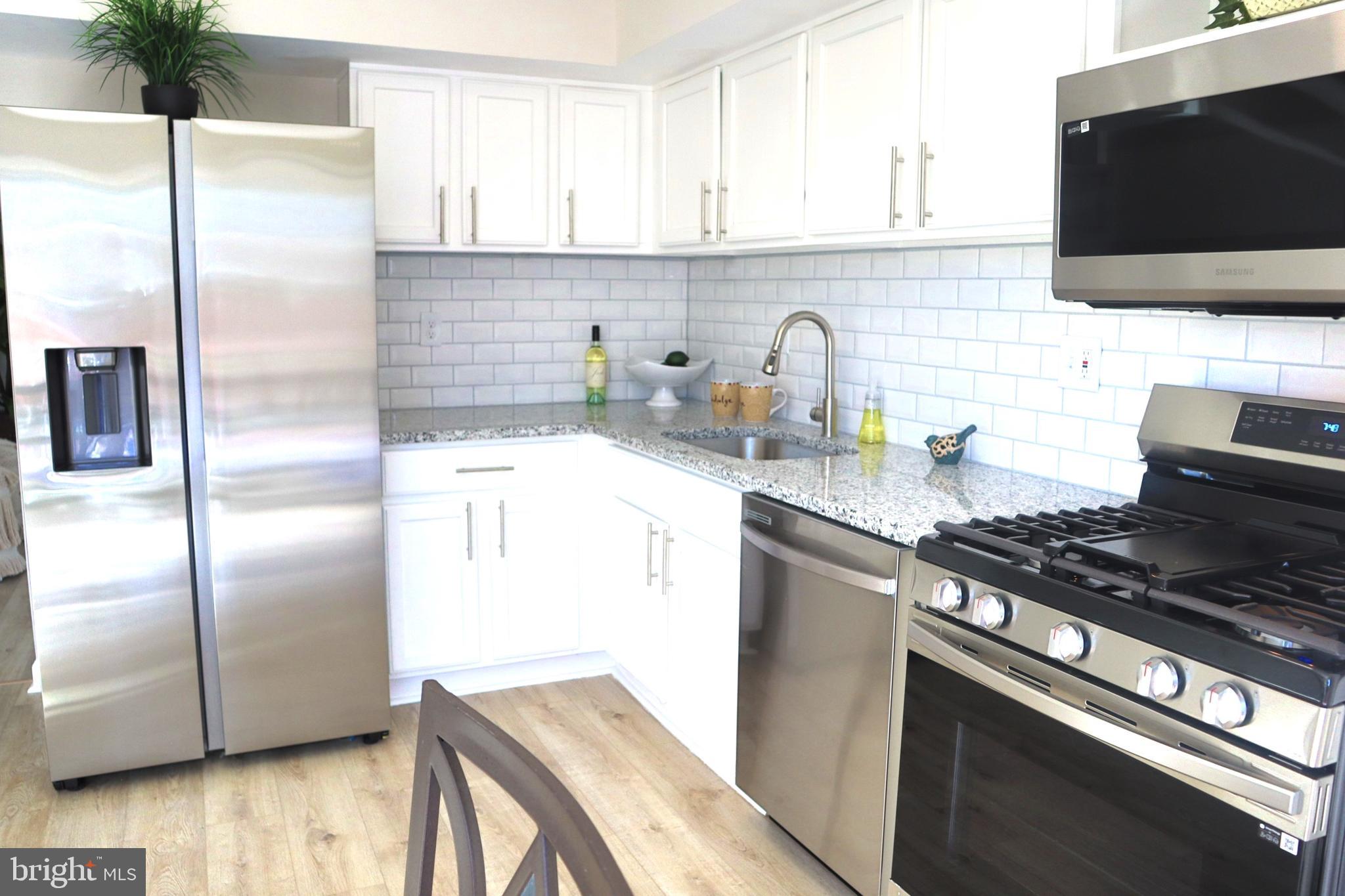 LAYTONIA - Residential