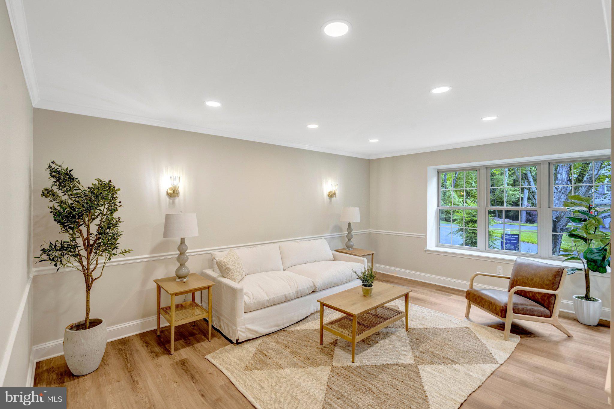 7373 SILVER PINE DRIVE