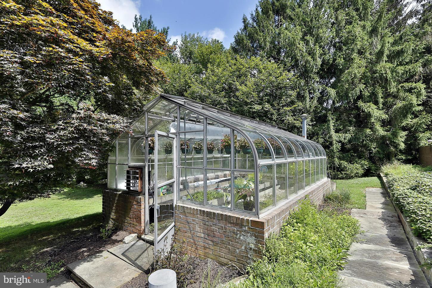 POTOMAC FALLS - Residential