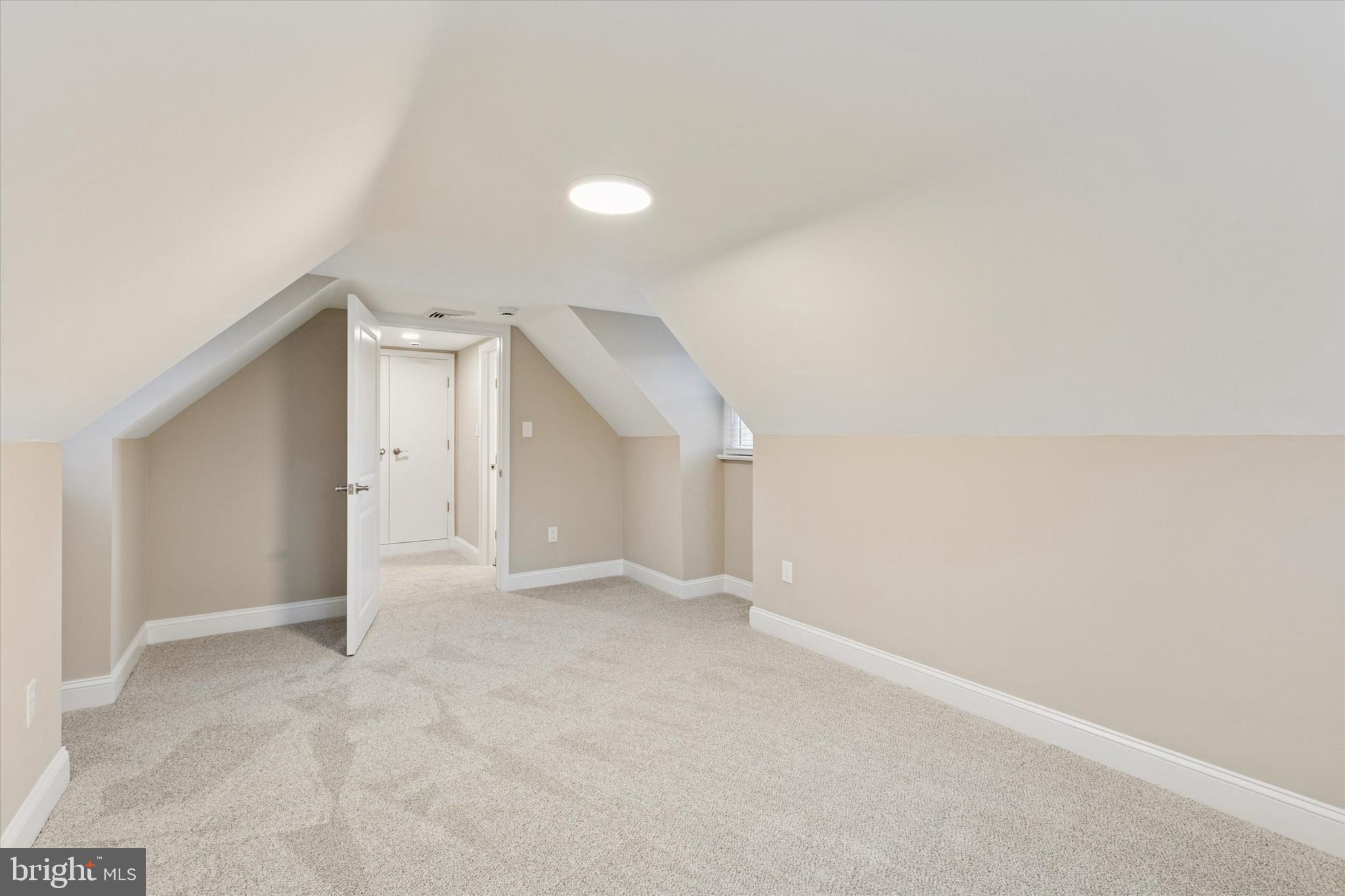 NORRISTOWN - Residential