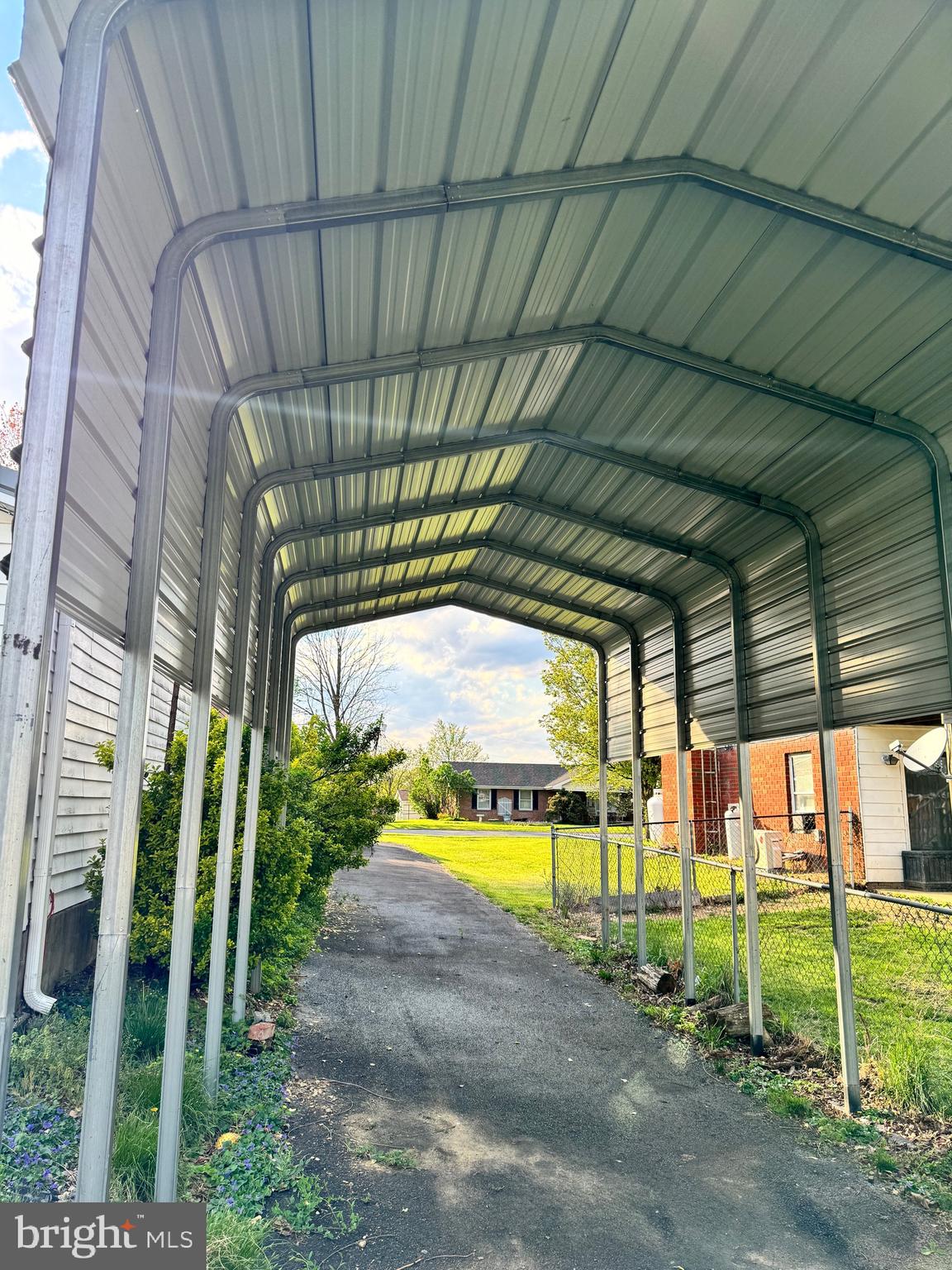 SKY-LIN PARK - Residential