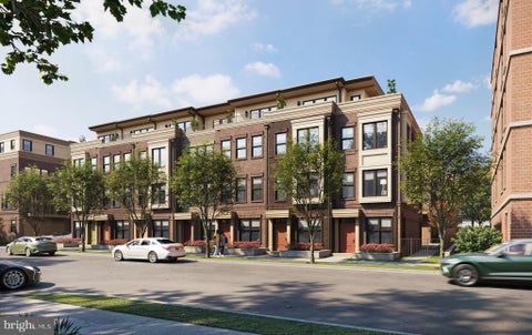 Townhouse For Sale - 150 North Lee Street<br/> FALLS CHURCH, VA 22046