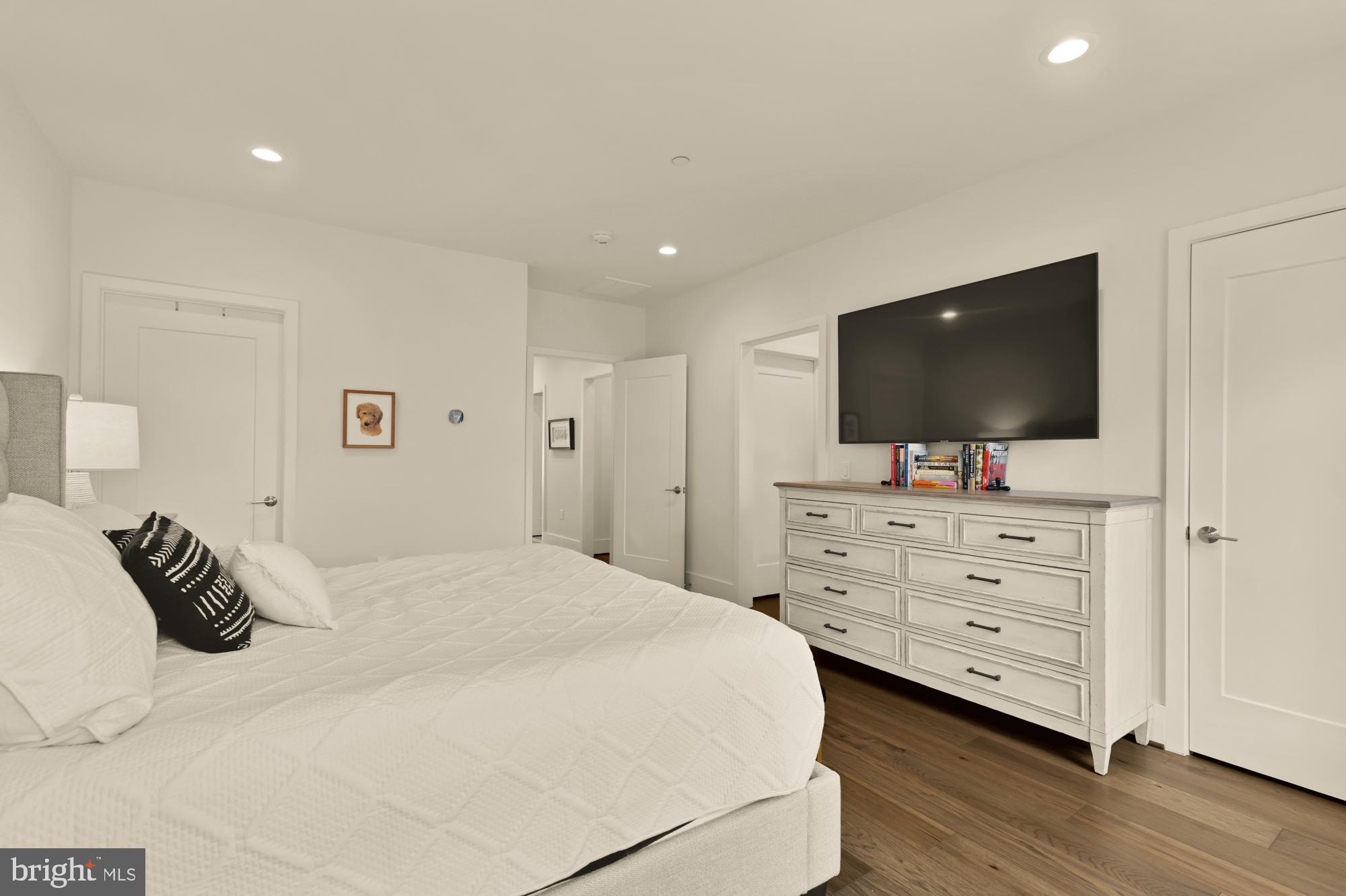 NORTH CHEVY CHASE - Residential