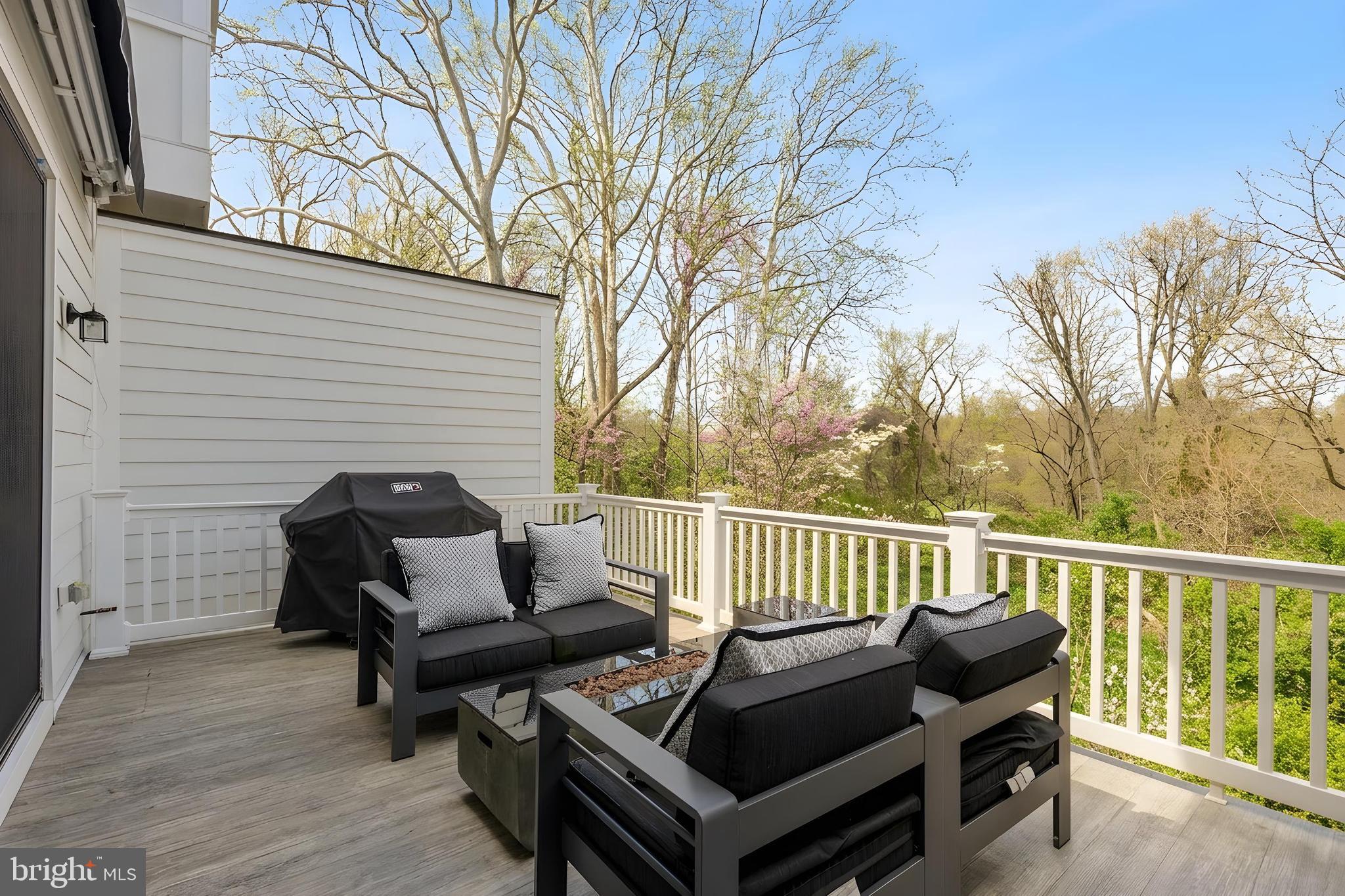 NORTH CHEVY CHASE - Residential