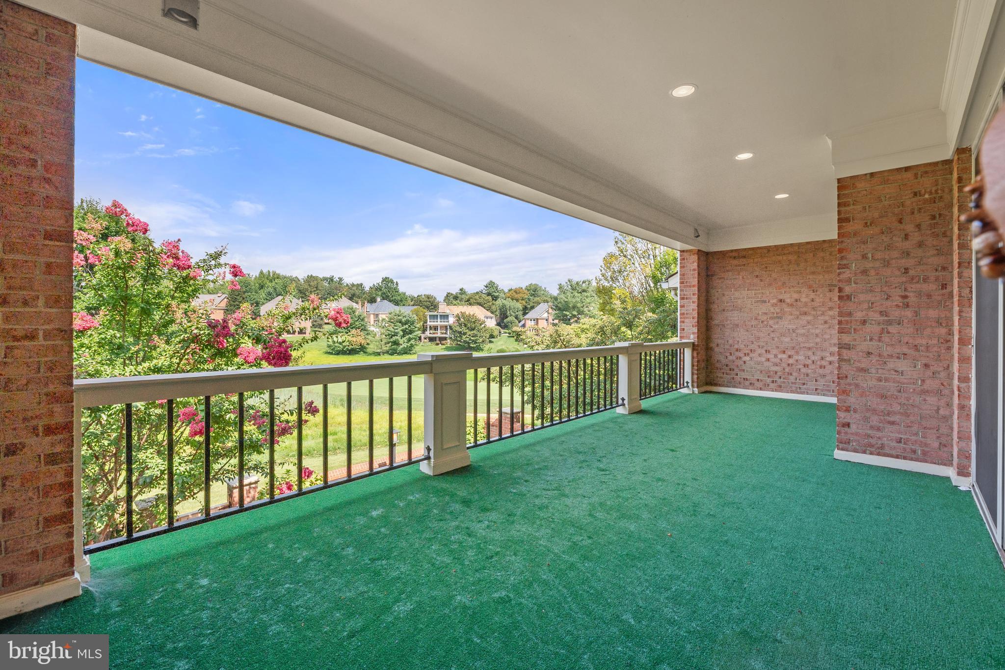 AVENEL - Residential