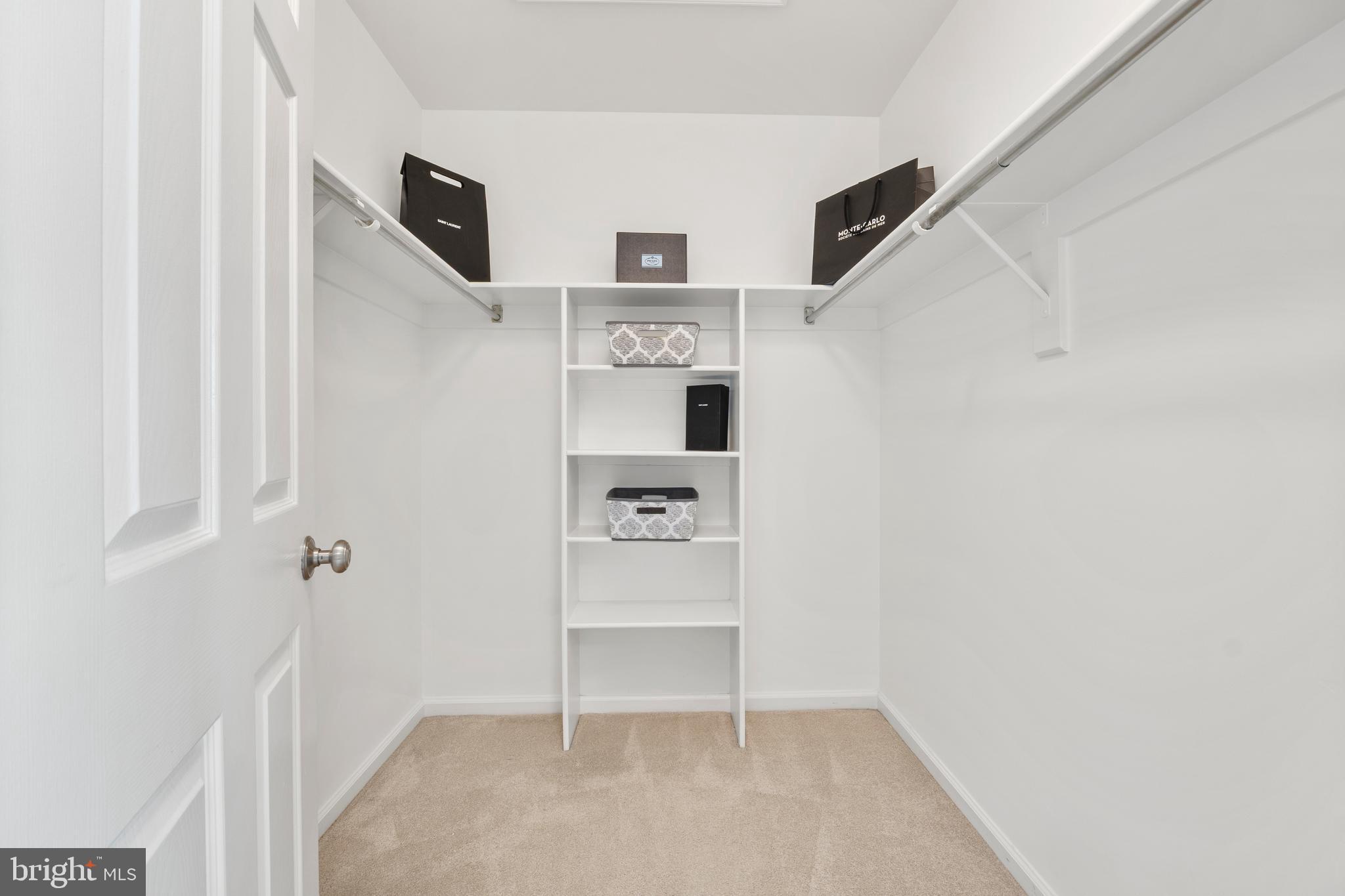 AVENEL - Residential