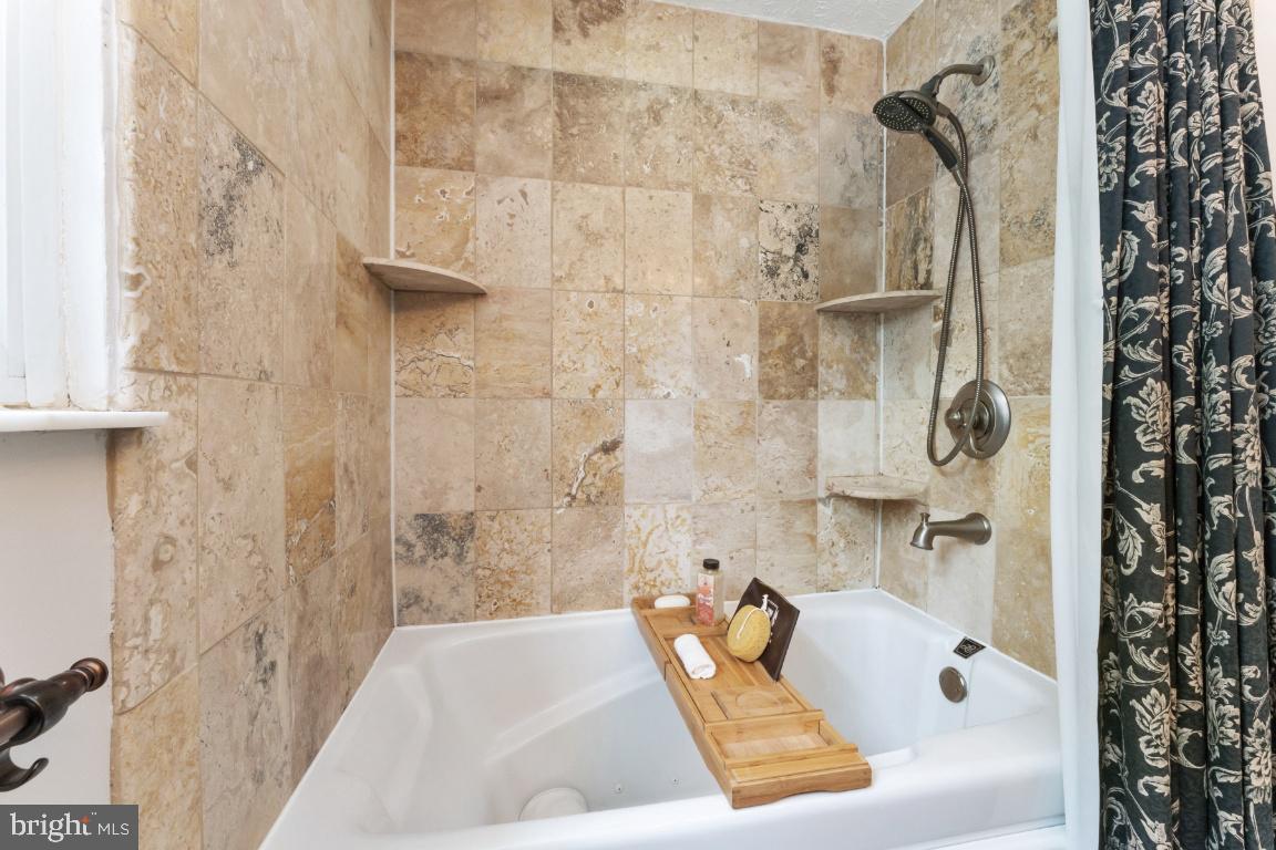 PLEASANT VALLEY - Residential