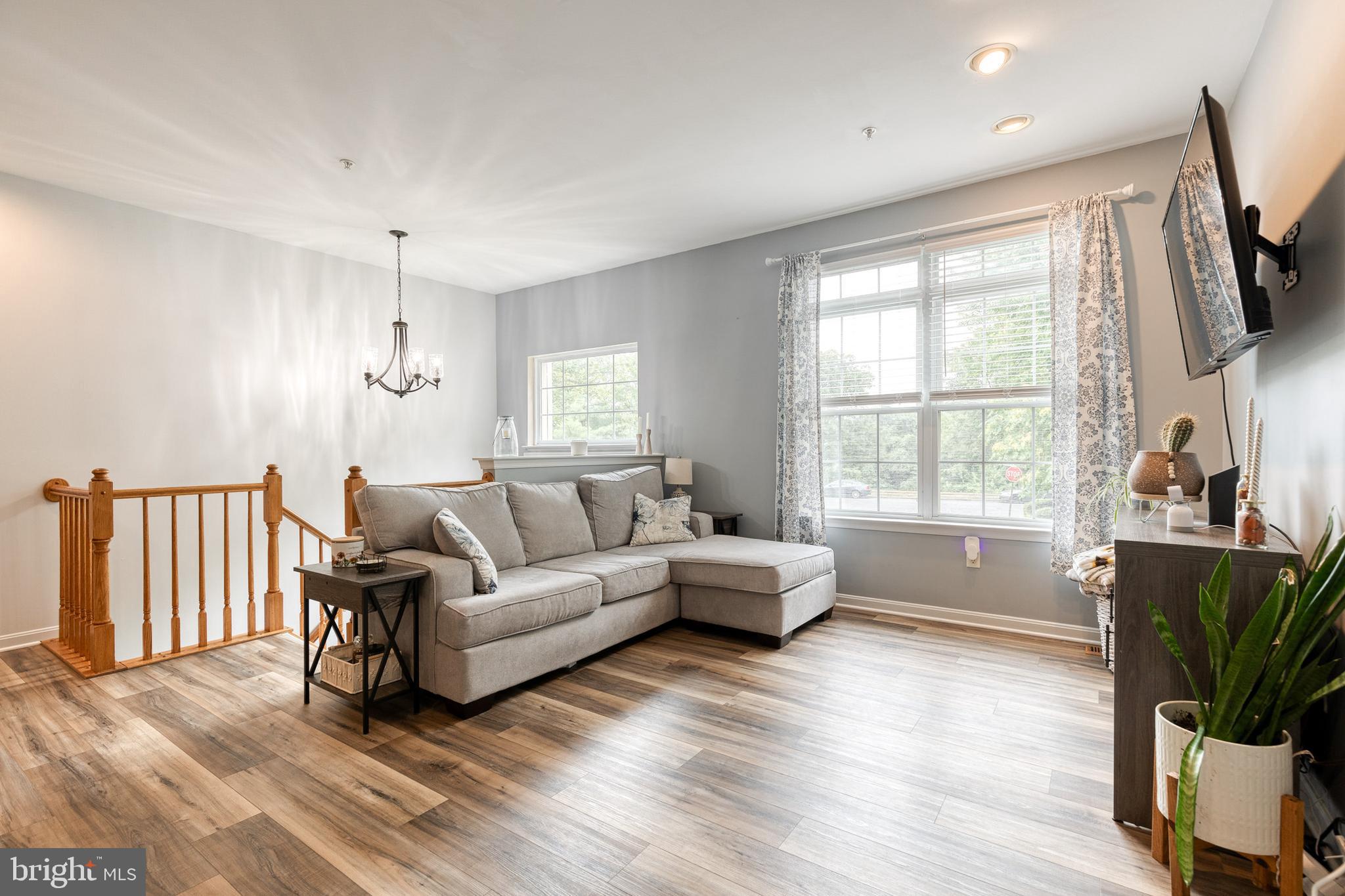 MAIN FARM - Residential