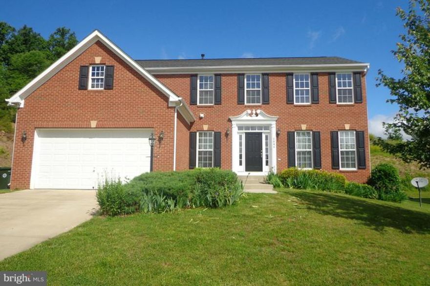 HUGE REDUCTION!! Beautiful home located at end of cul-de-sac, in Country Club Estates, a Golf Course Community! Features include Breakfast/Sunroom off of Kitchen with Corian countertops, Large Master Bedroom/Bath, 2 story Foyer, and a fully finished Basement that includes a Bonus Room with closet that can be used as a 5th bedroom or Media Room! This gorgeous home is a MUST SEE!