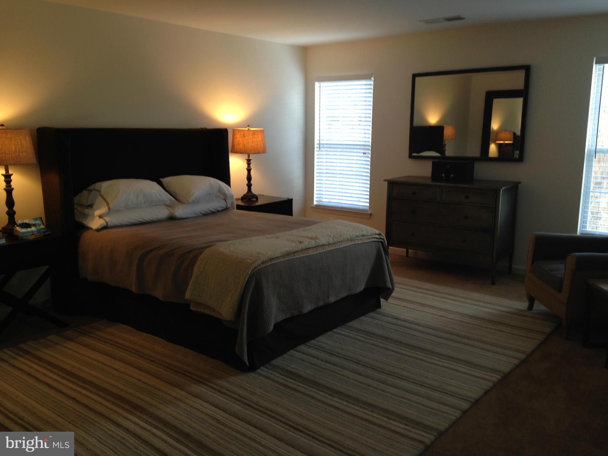 COUNTRY CLUB ESTATES - Residential