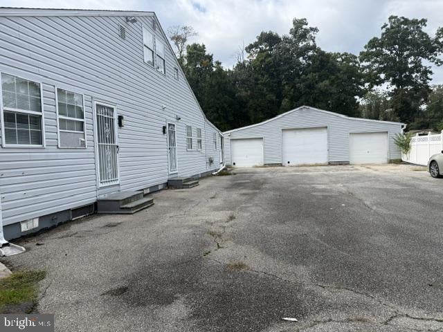 22 LUKE DRIVE