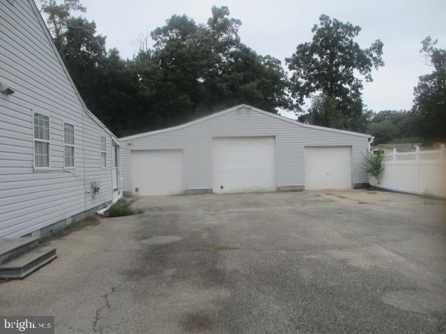 22 LUKE DRIVE