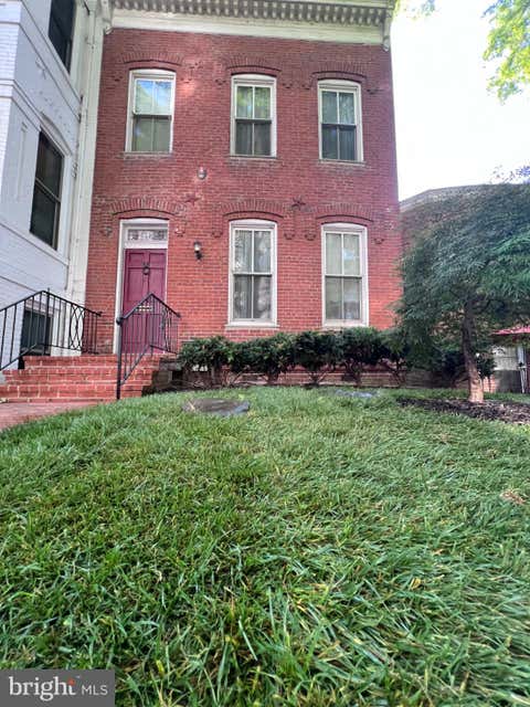 Photo of 947 25th Street NW, WASHINGTON, DC 20037 (MLS # DCDC2262284)