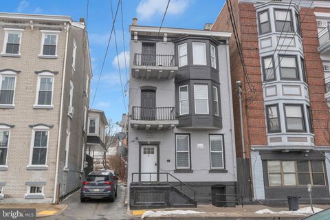 611 W TURNER STREET ALLENTOWN PA 18104