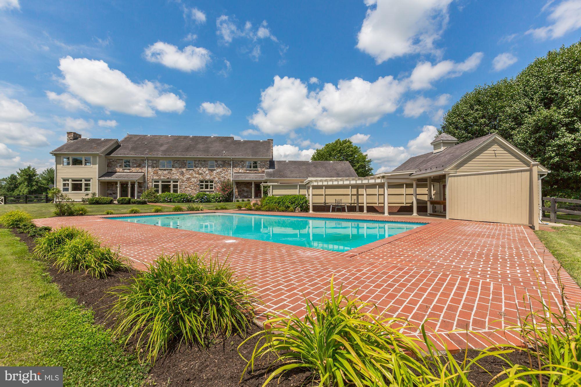 PHILOMONT - Residential