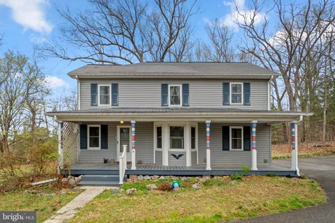 8907 Crystal Falls Drive, Boonsboro, MD MLS: MDWA2027610