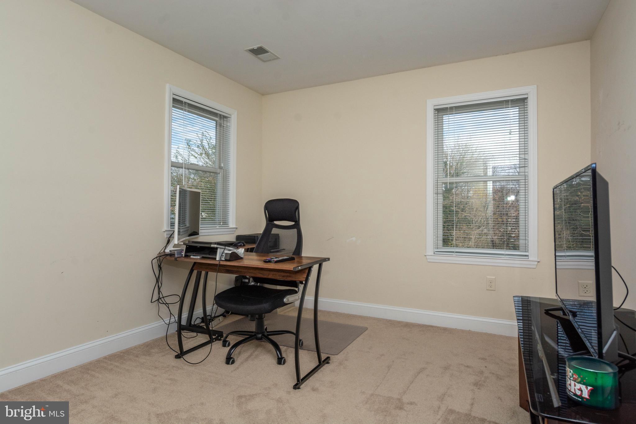 WILLOWDALE - Residential