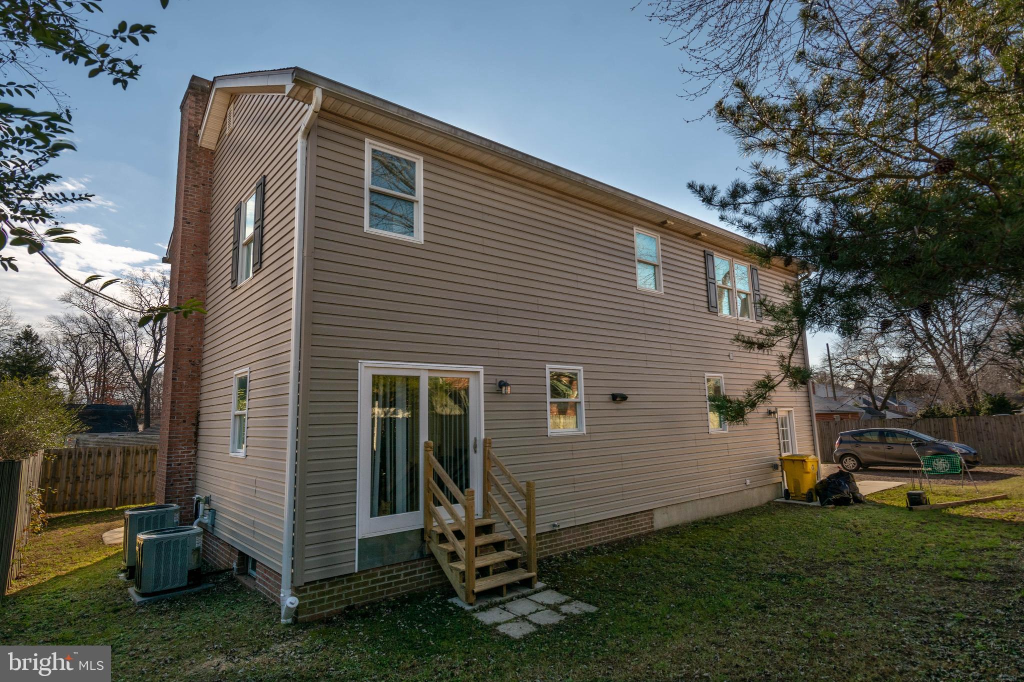 WILLOWDALE - Residential