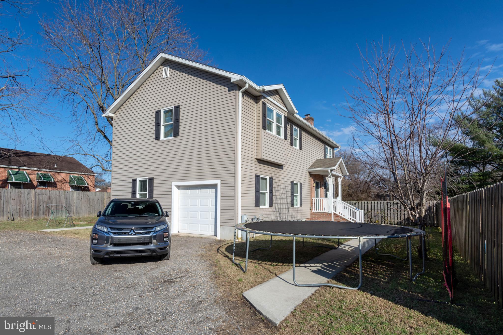 WILLOWDALE - Residential