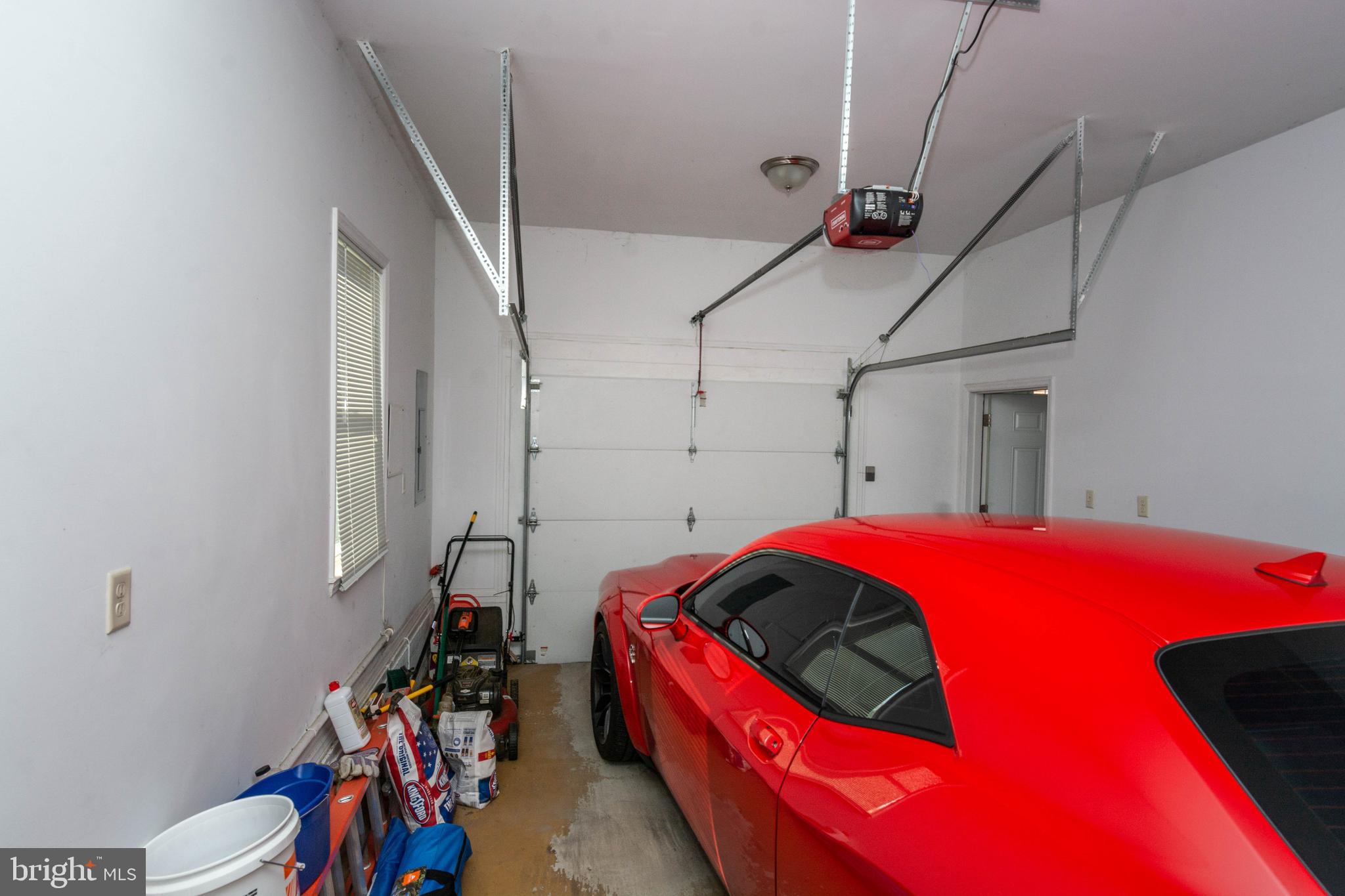 WILLOWDALE - Residential