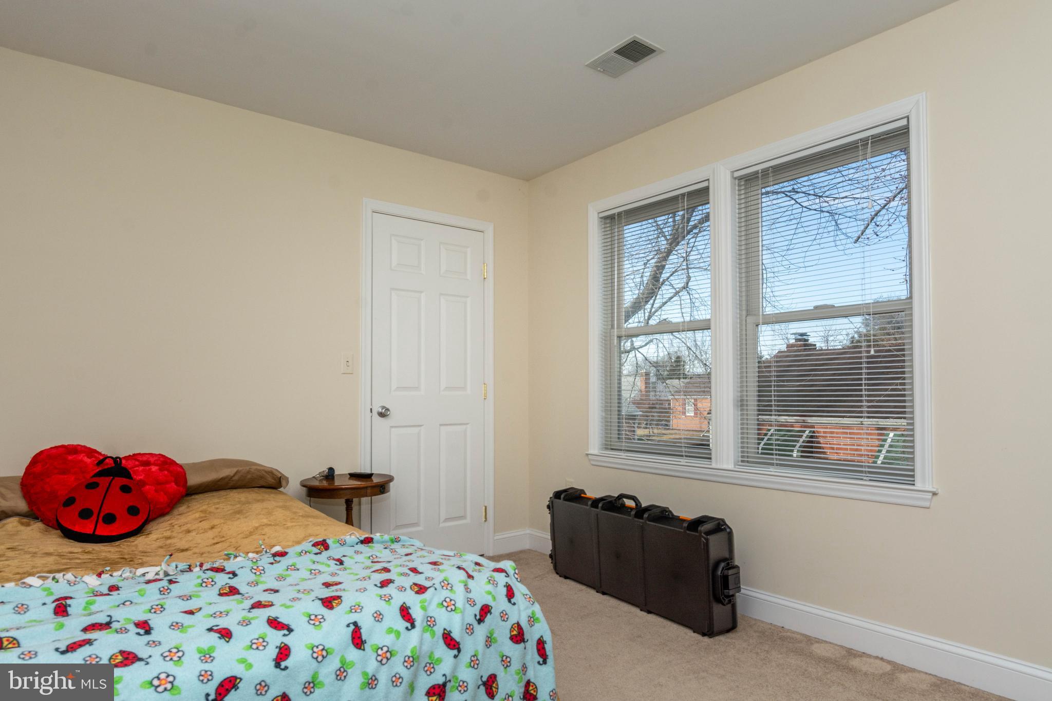 WILLOWDALE - Residential