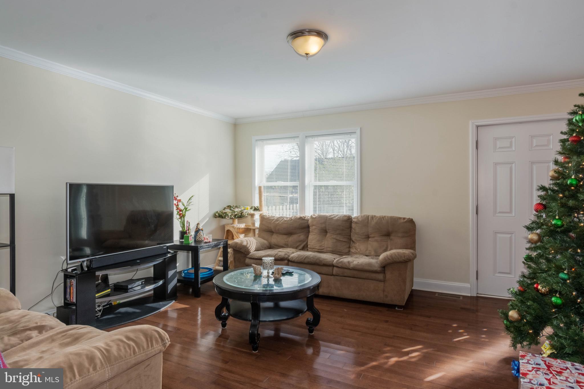 WILLOWDALE - Residential