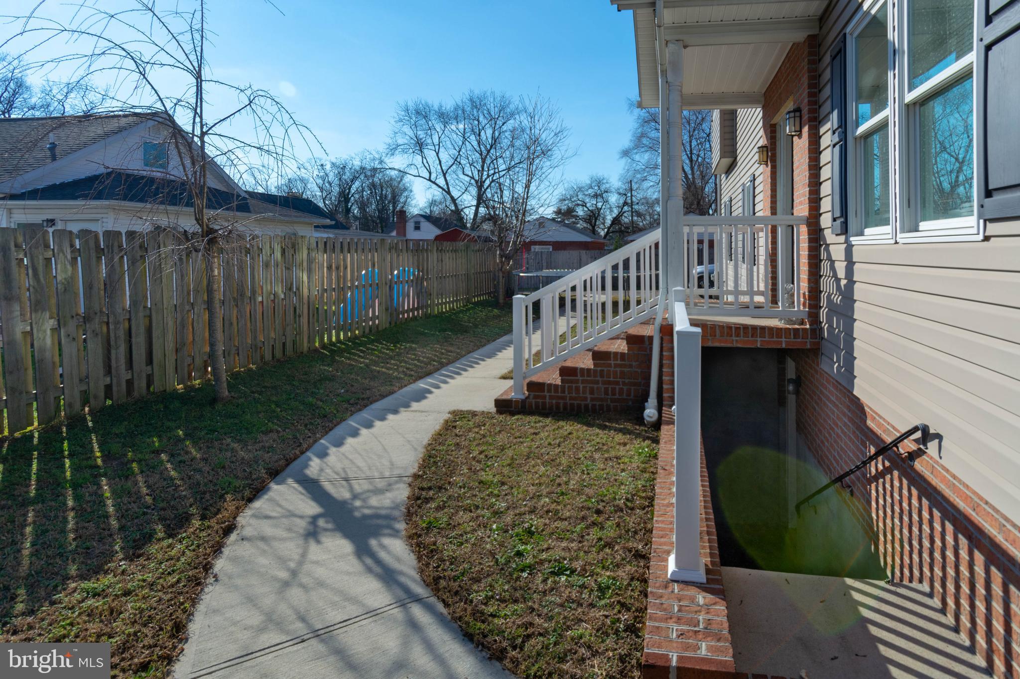 WILLOWDALE - Residential