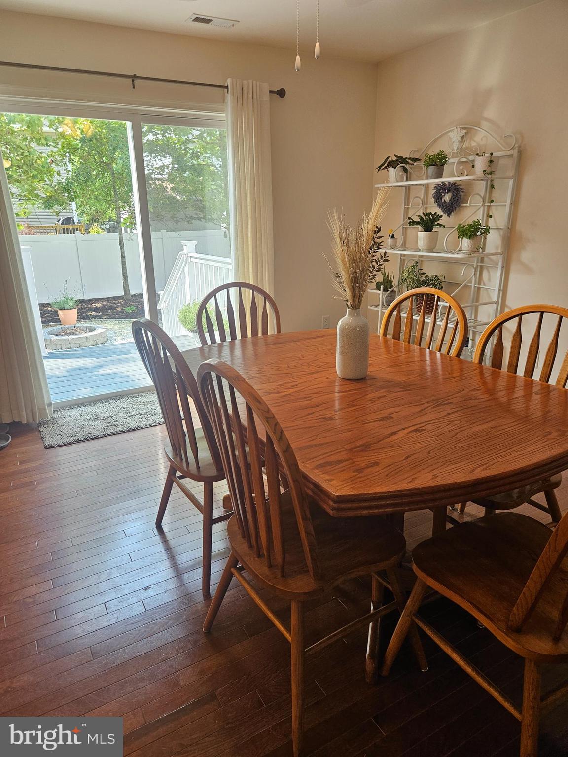 AVALON SHORES - Residential