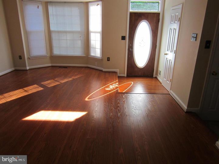 STONE RIVER - Residential Lease